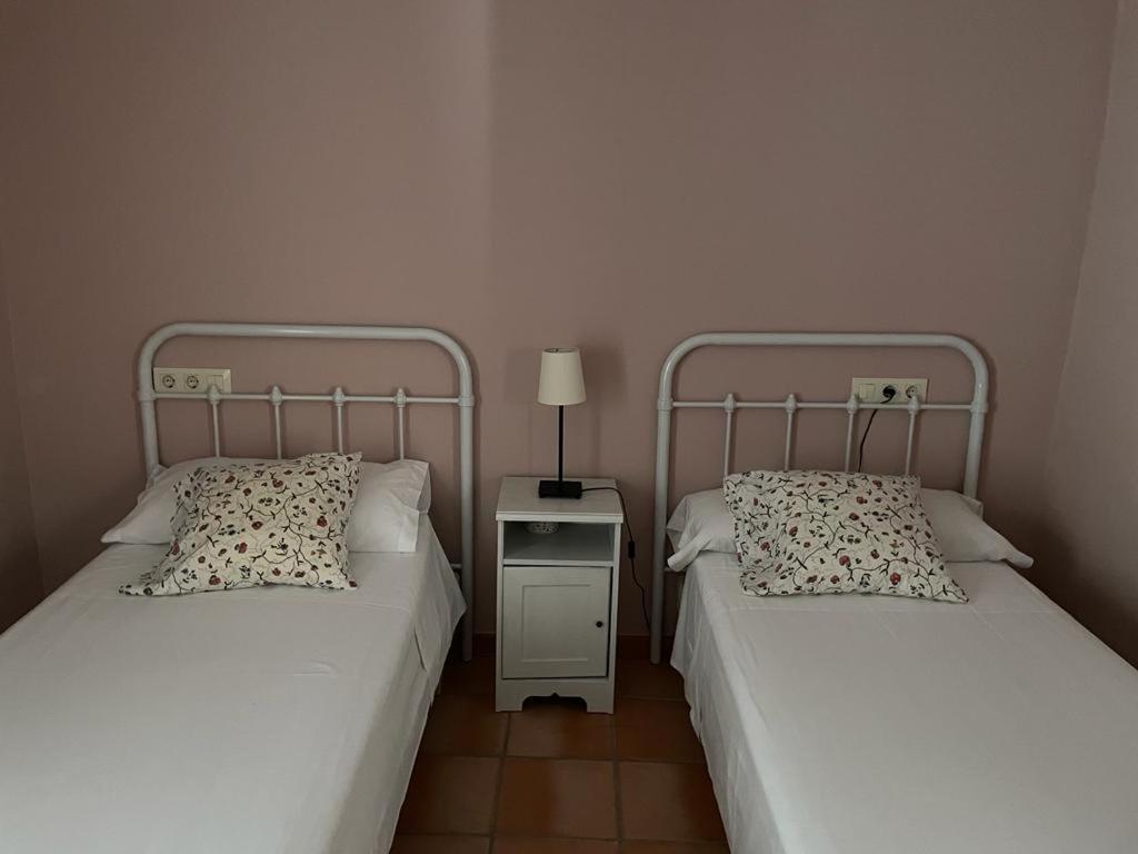Twin Room - Photo 1