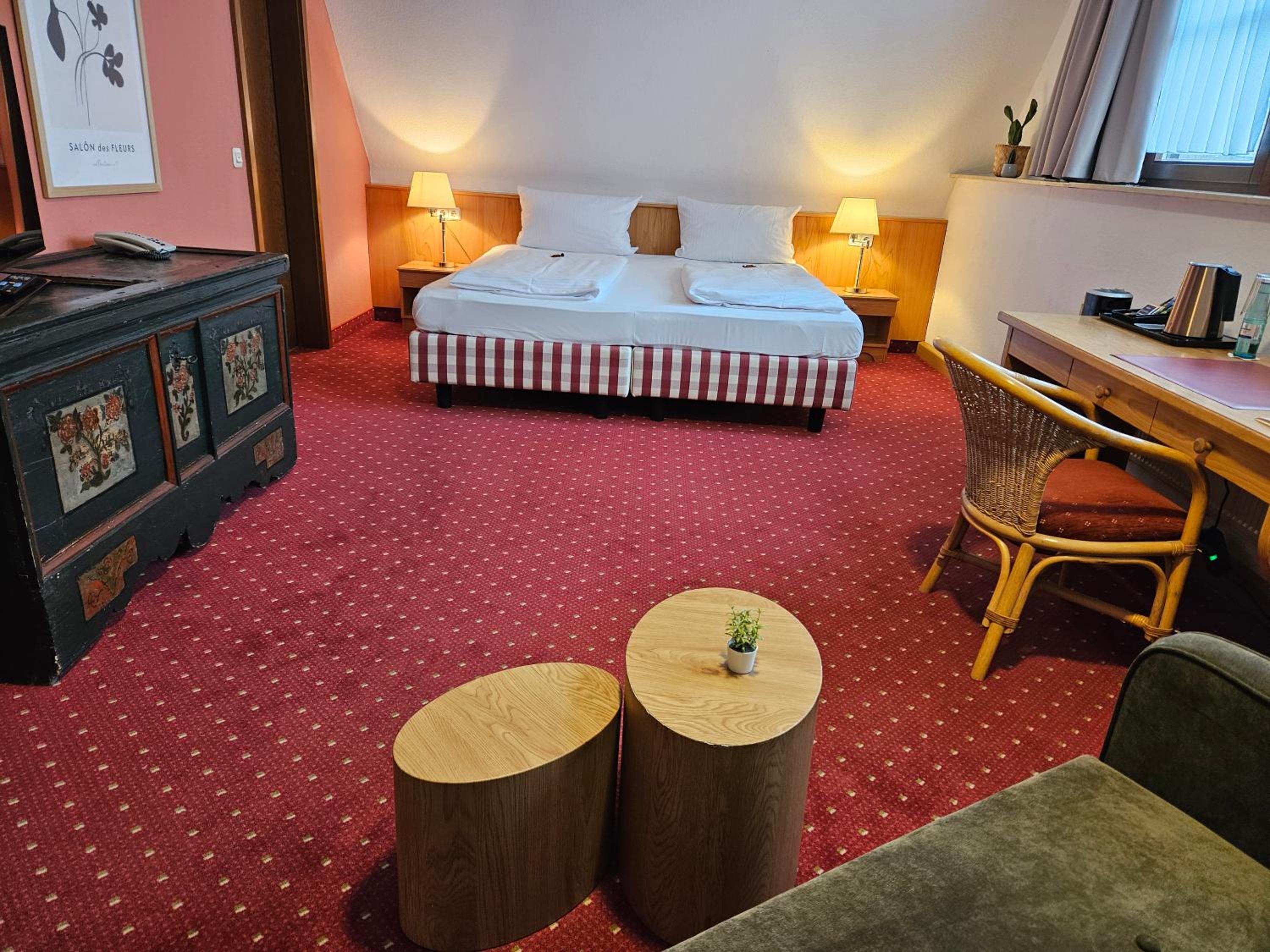 Large Double Room - Photo 16