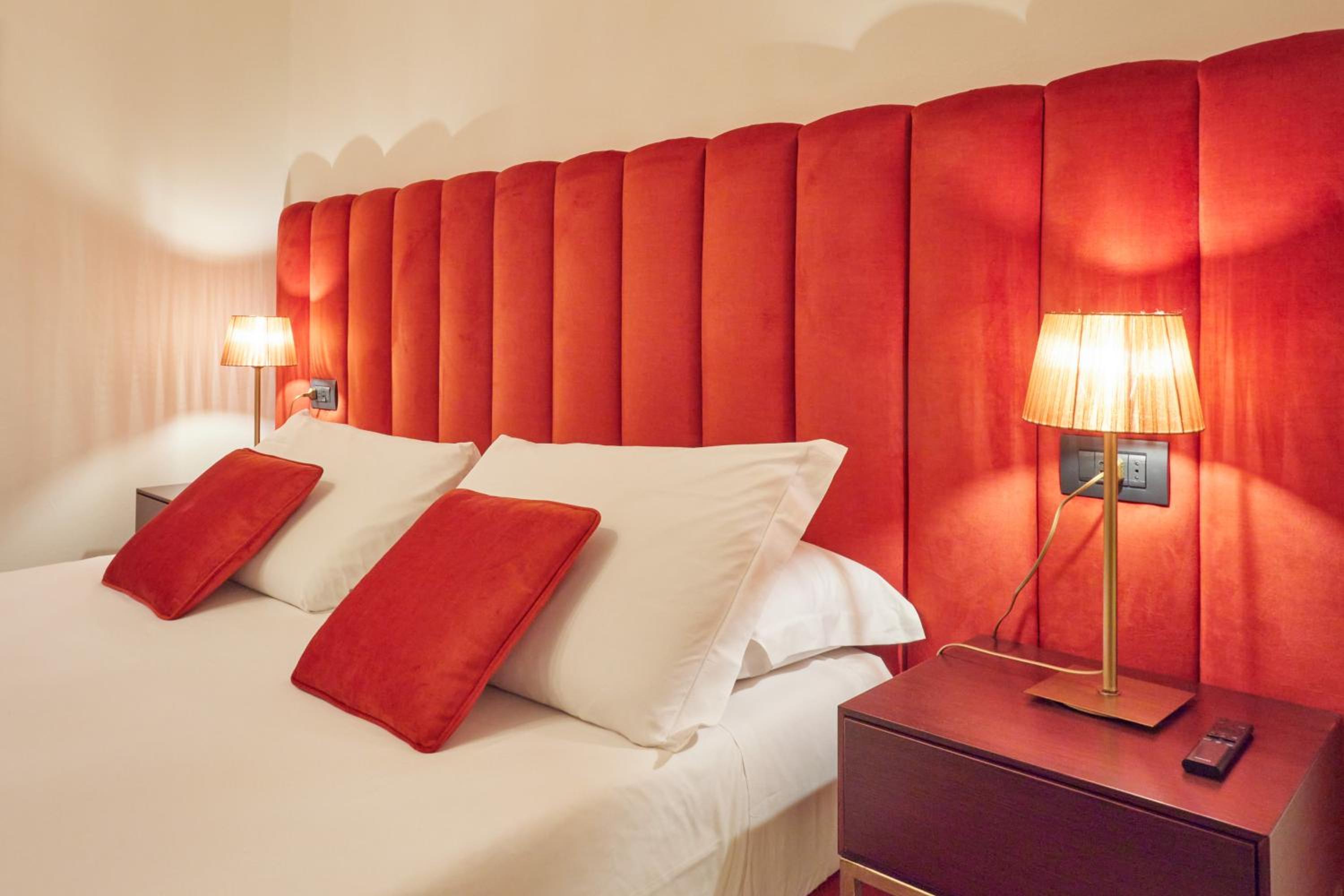 Queen Room photo 1