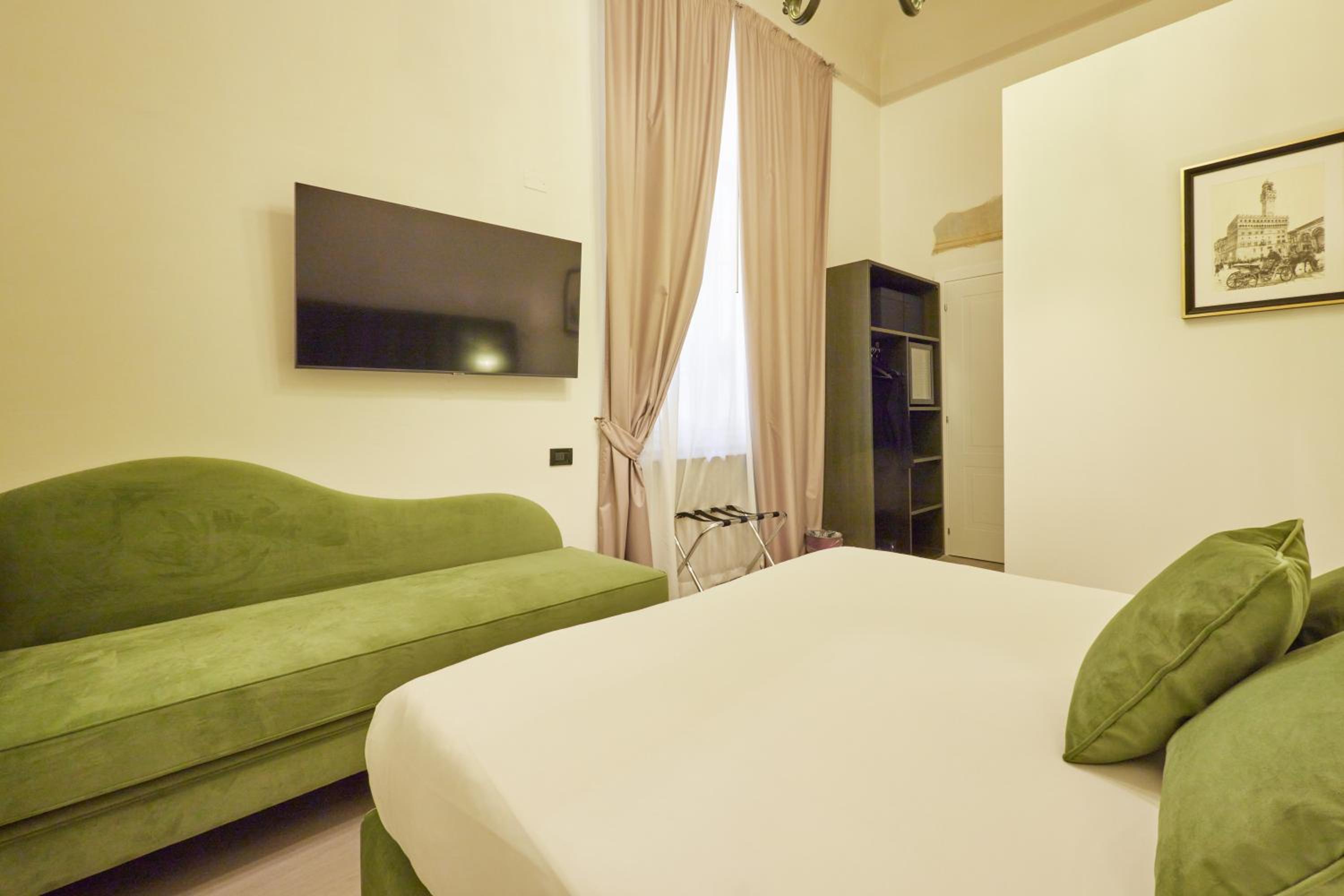 Standard Double or Twin Room photo 2
