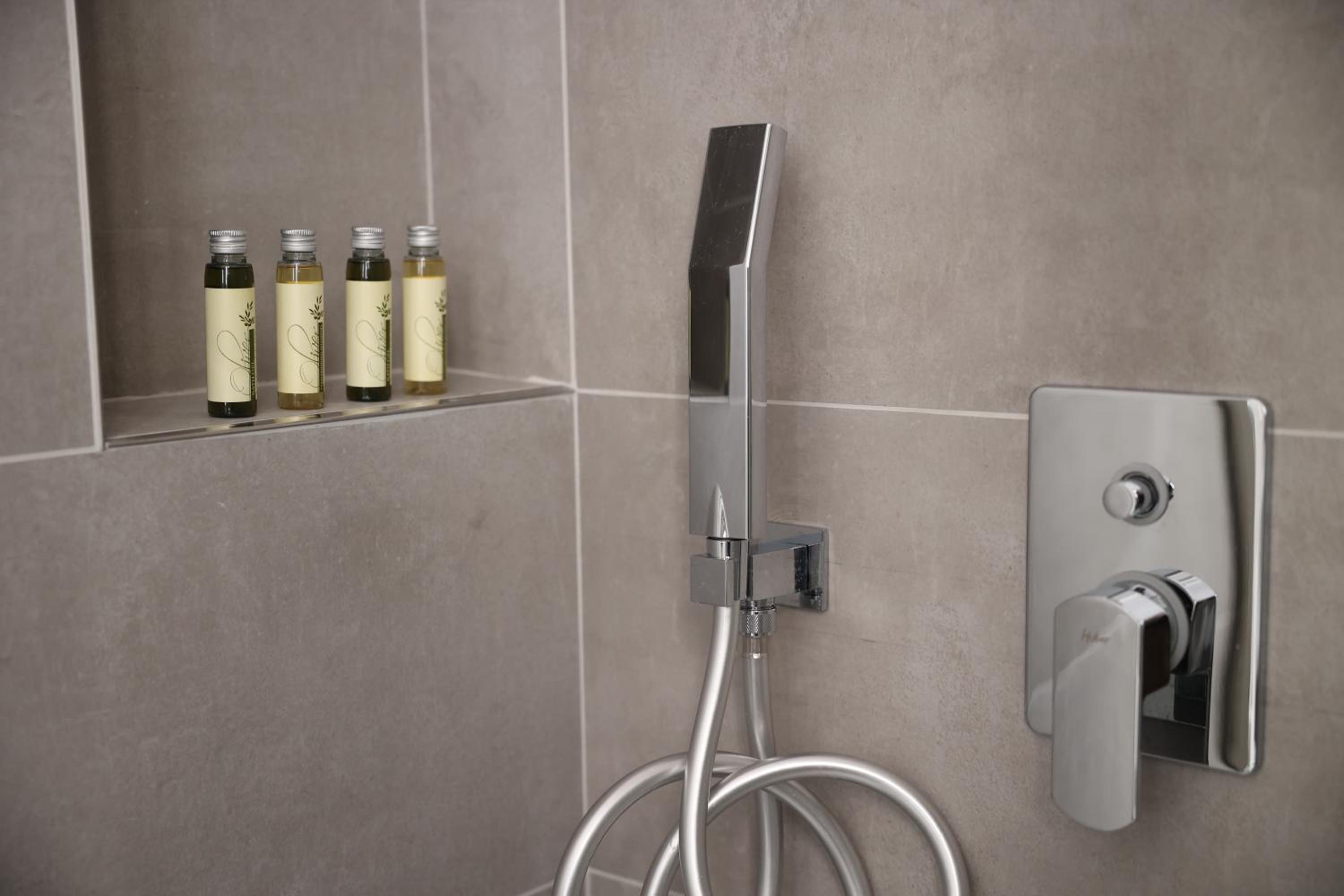Deluxe Apartment photo 2