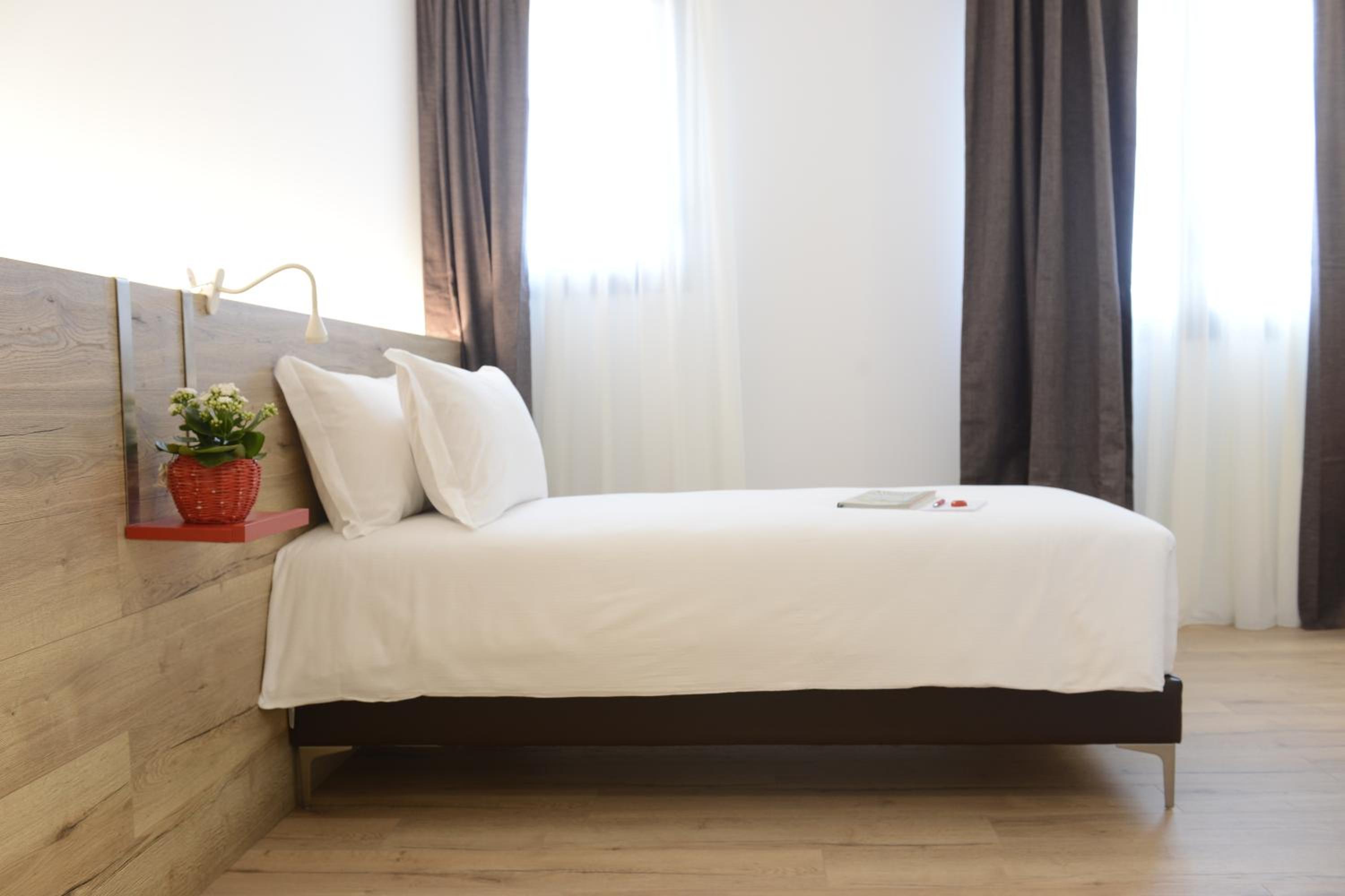 Single Room photo 1