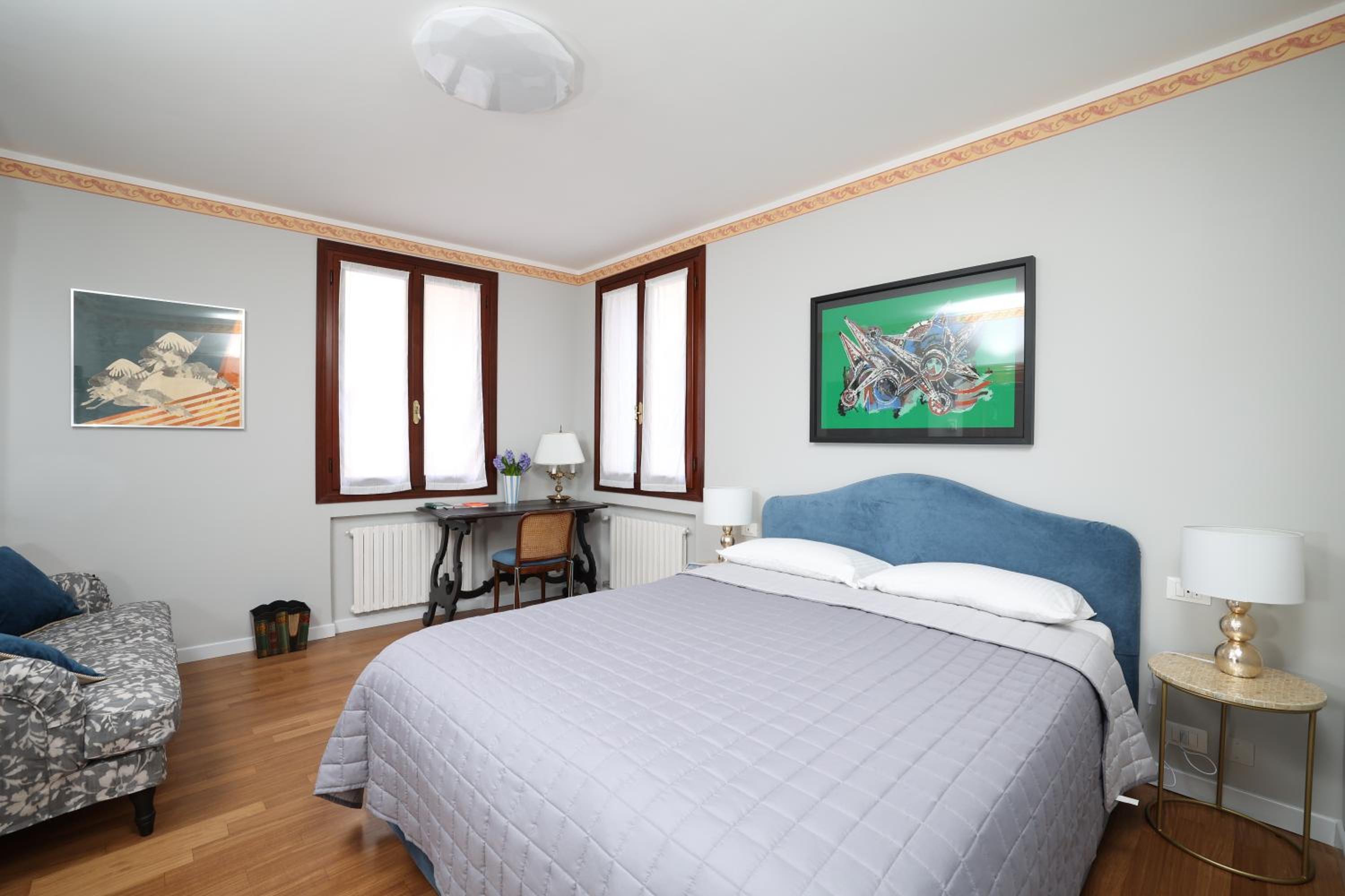 Suite photo 1