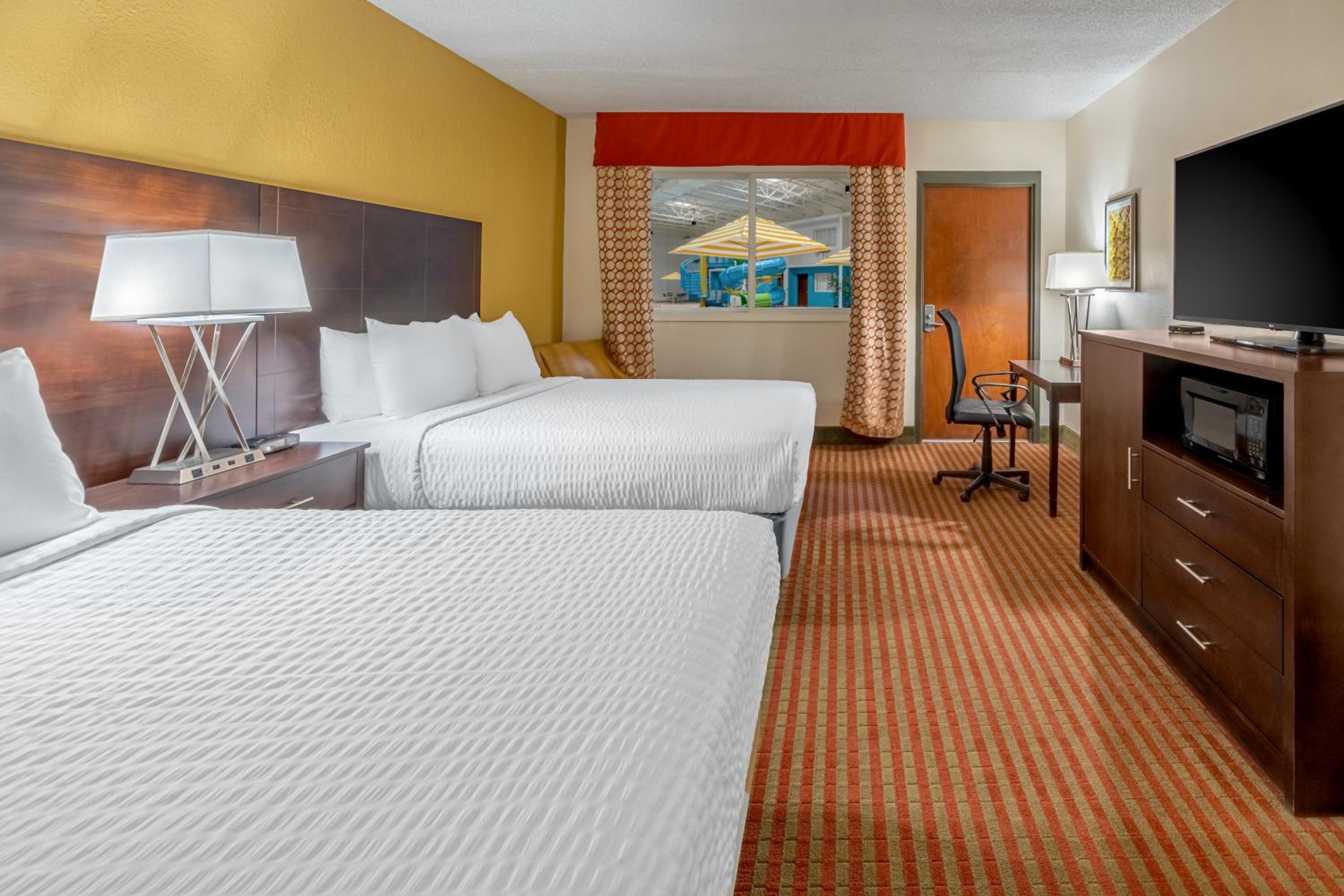 Queen Room with Pool View