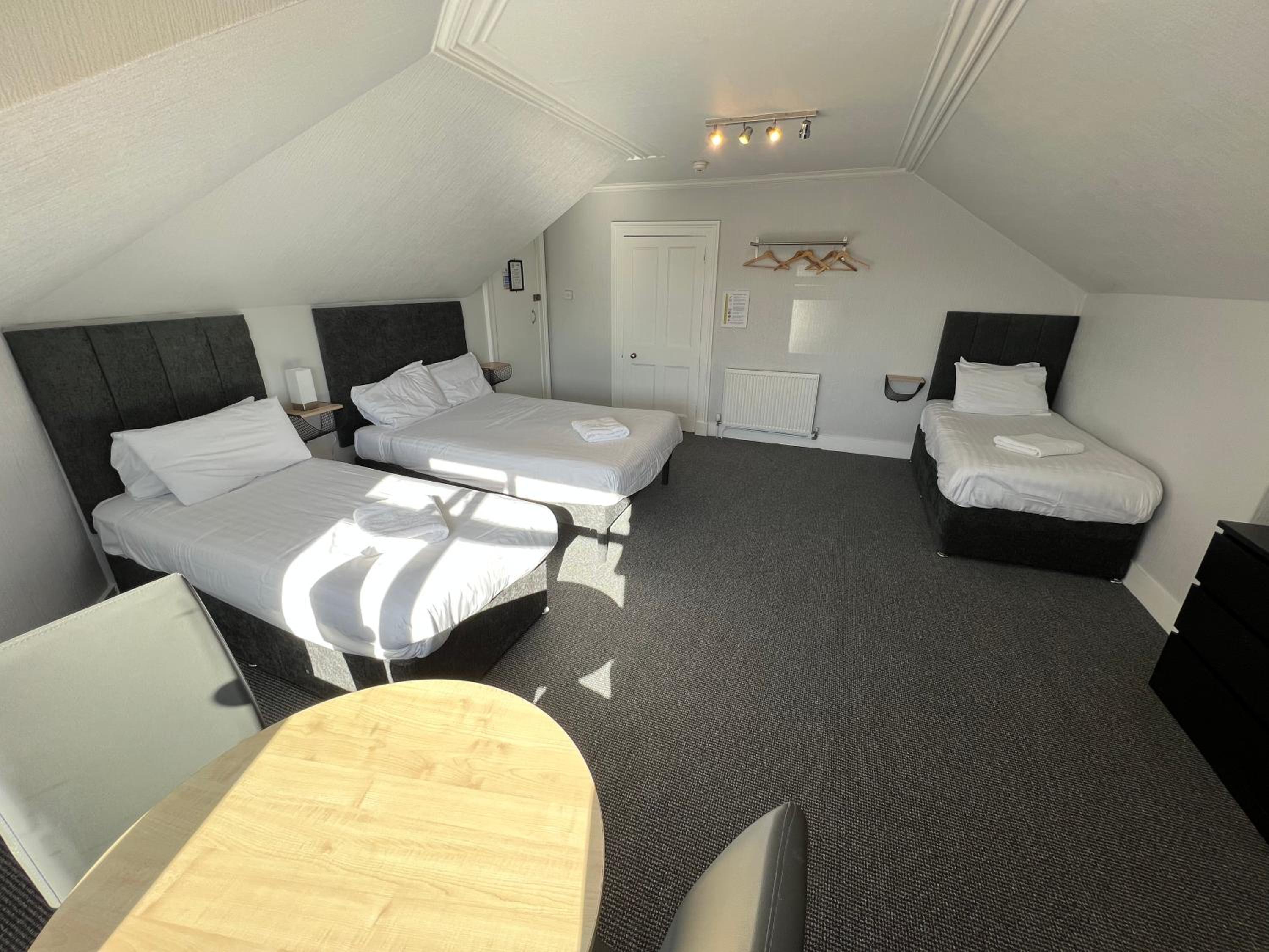 Family Room - Photo 3