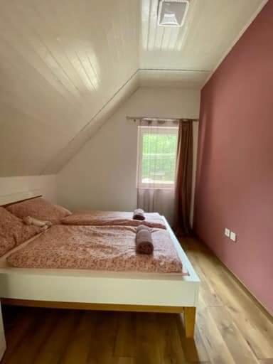 Three-Bedroom House photo 3