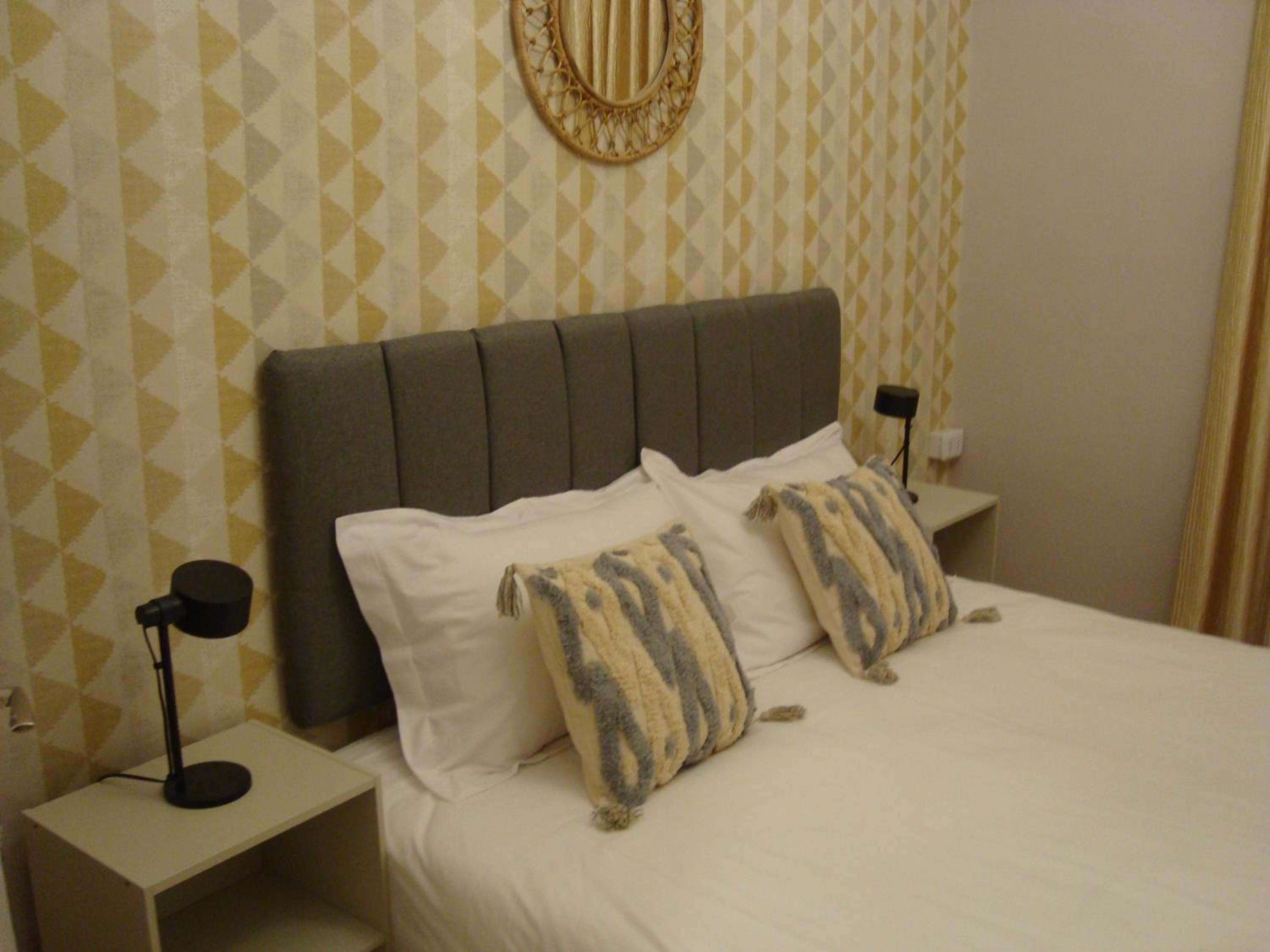 Deluxe Studio