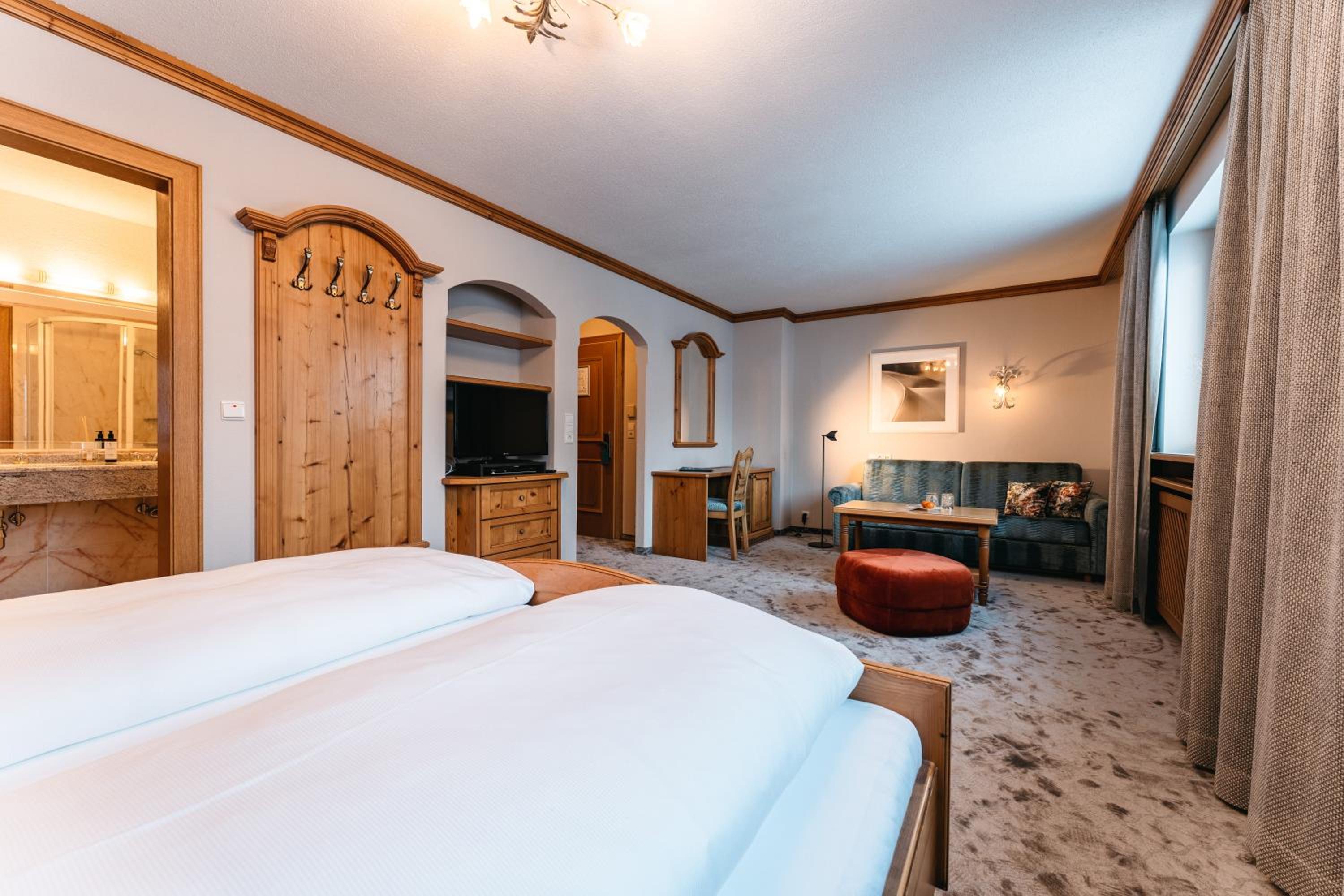 Deluxe Double Room photo 2