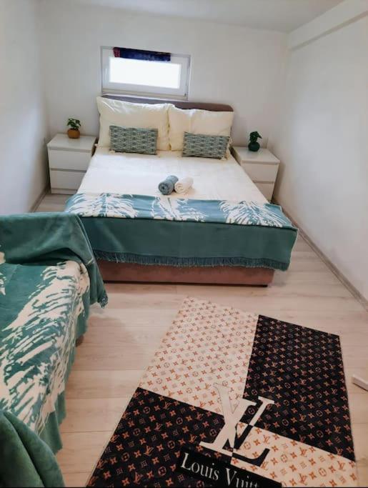 Apartment photo 1