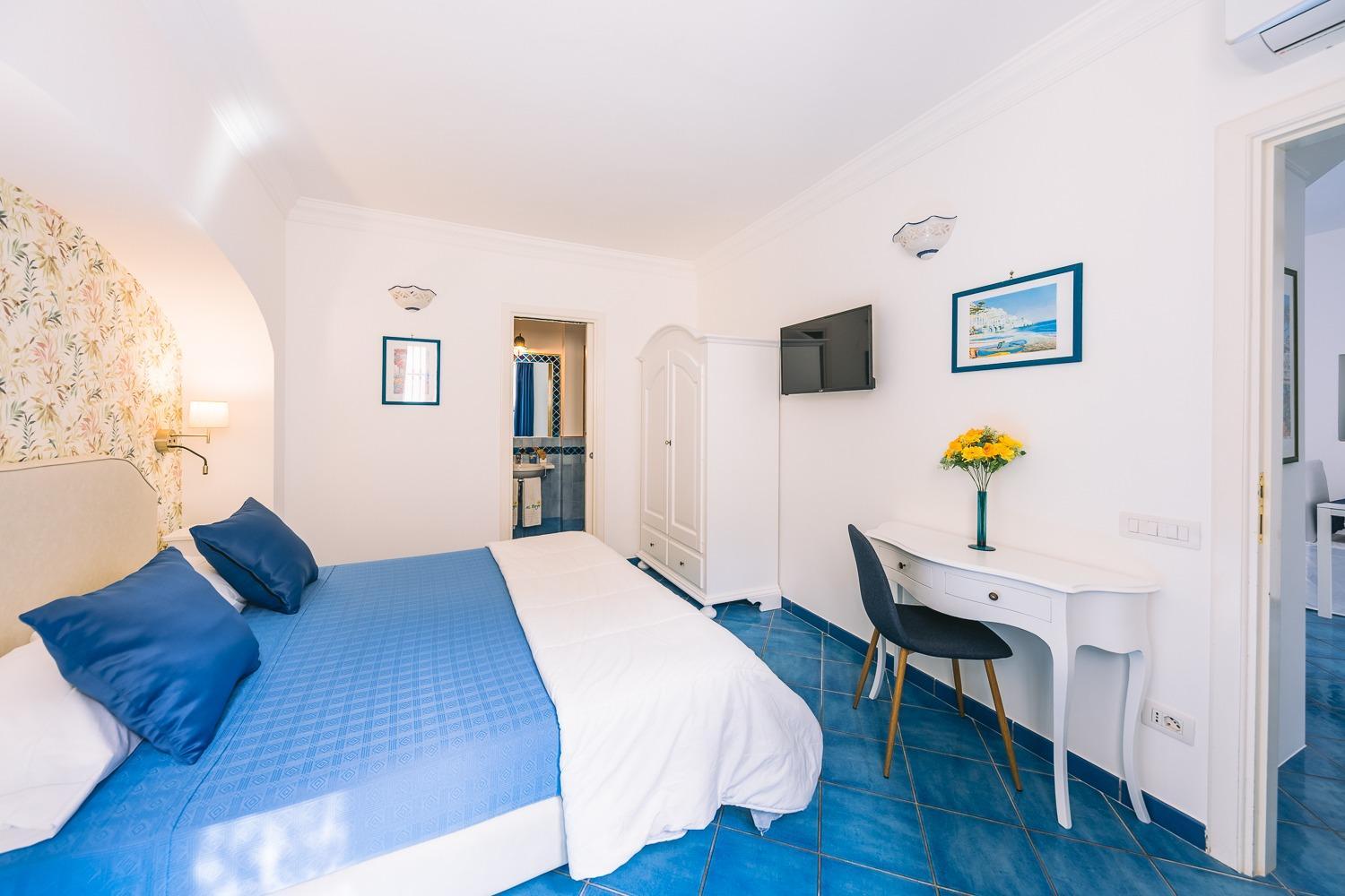 Economy Double Room photo 2