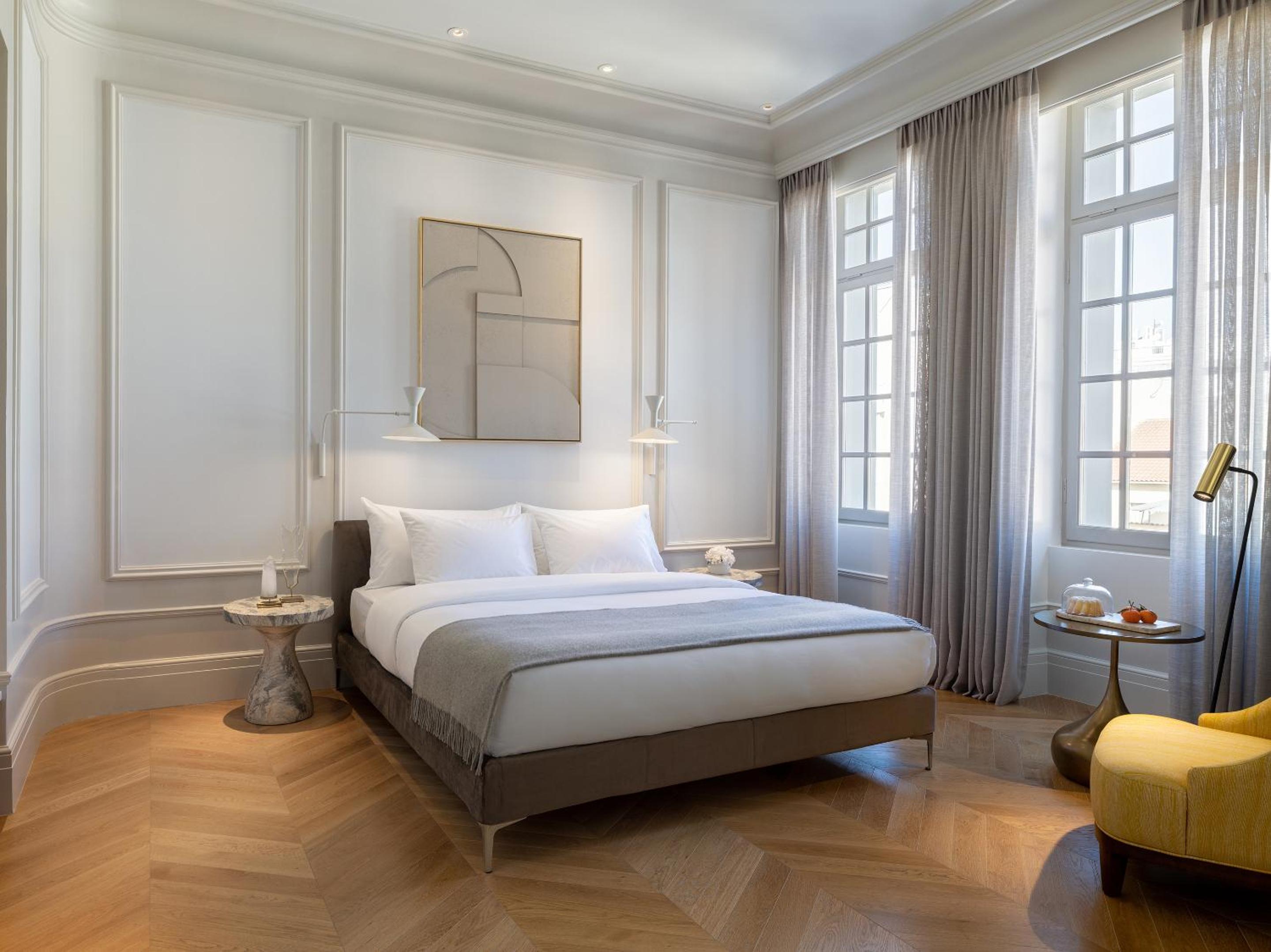 Athenian Apartment thumbnail 5