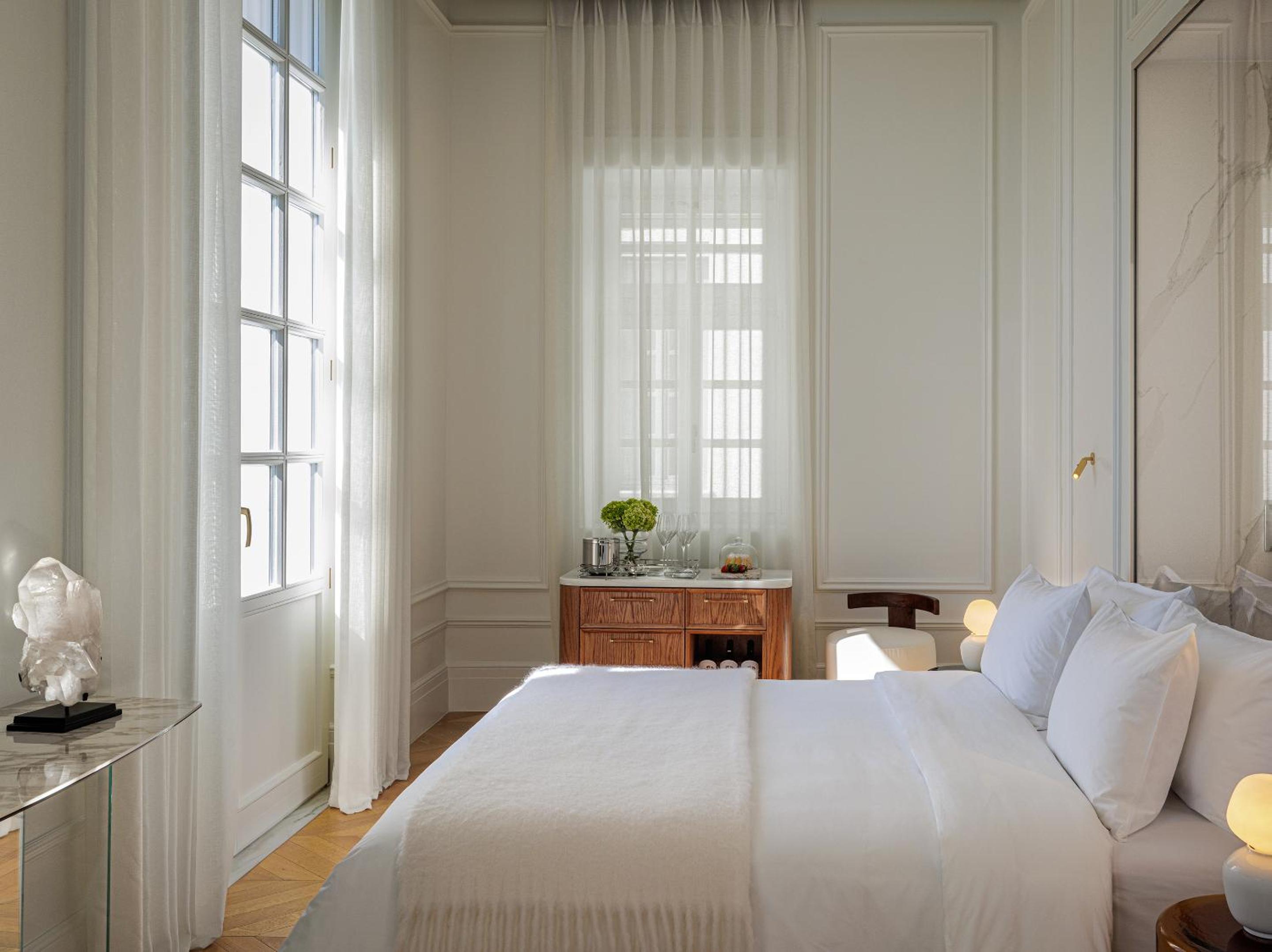 Acropolis Pied-a-Terre Suite thumbnail 5