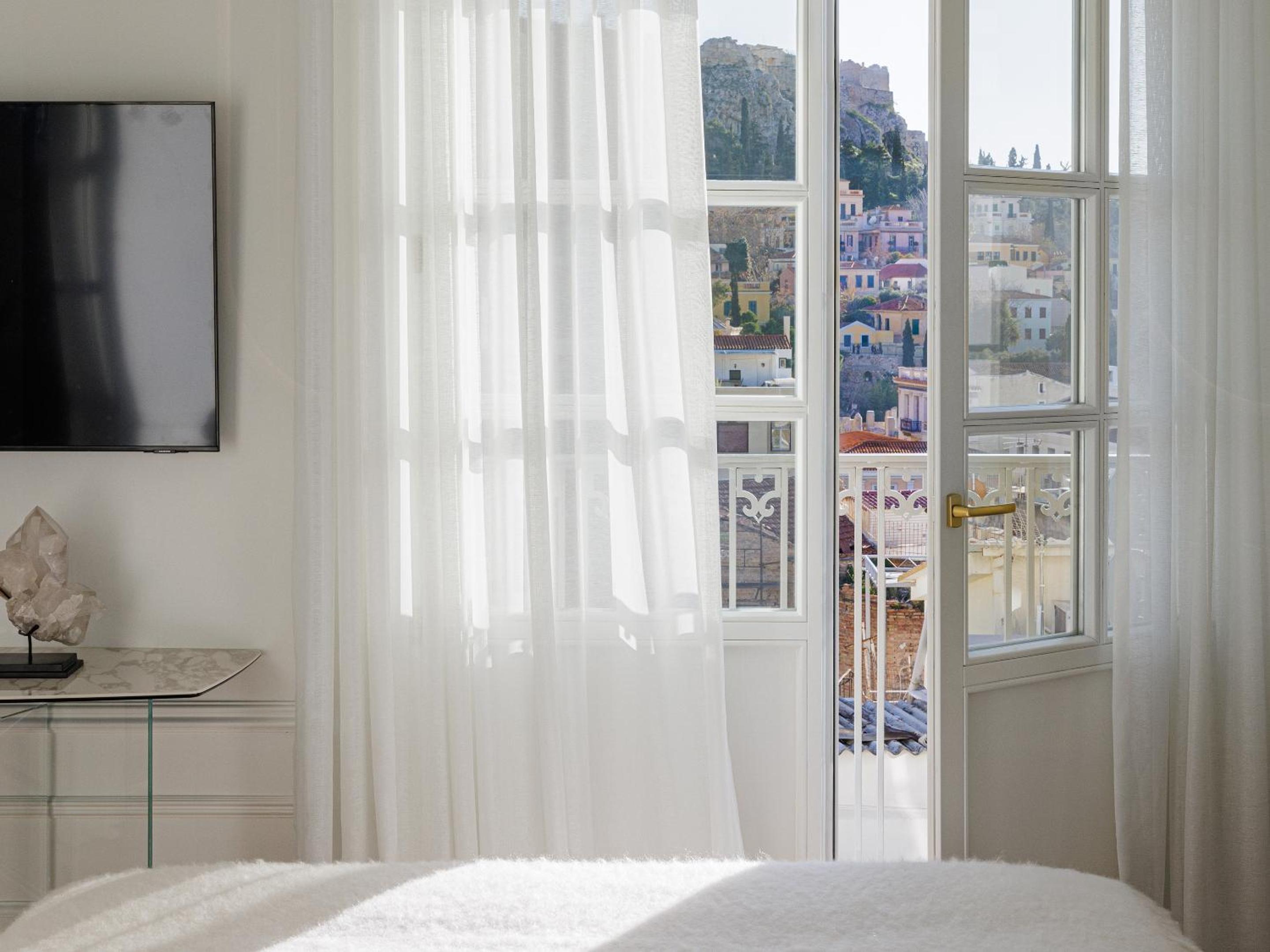 Acropolis Supreme Apartment thumbnail 5