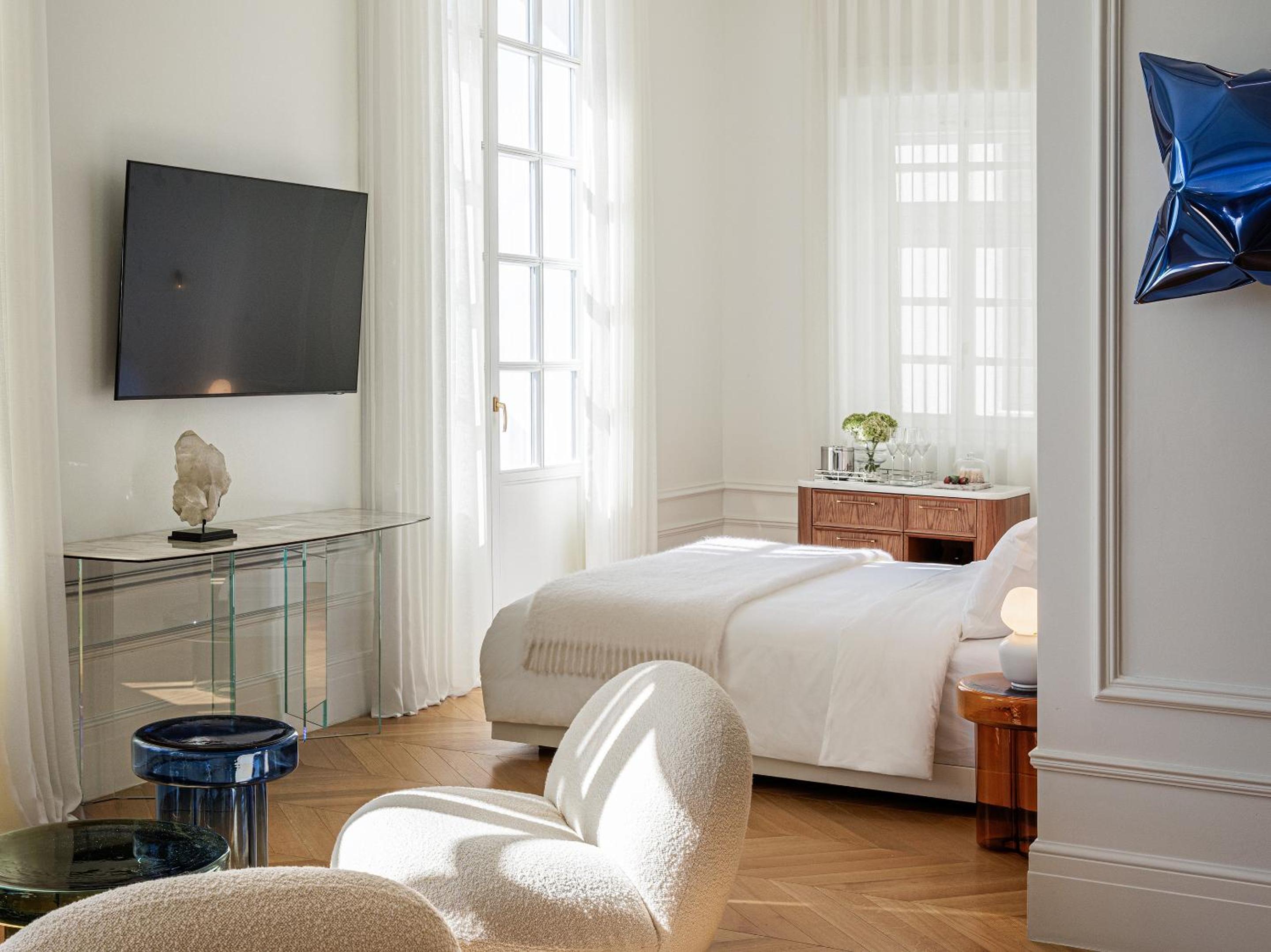Acropolis Supreme Apartment thumbnail 6