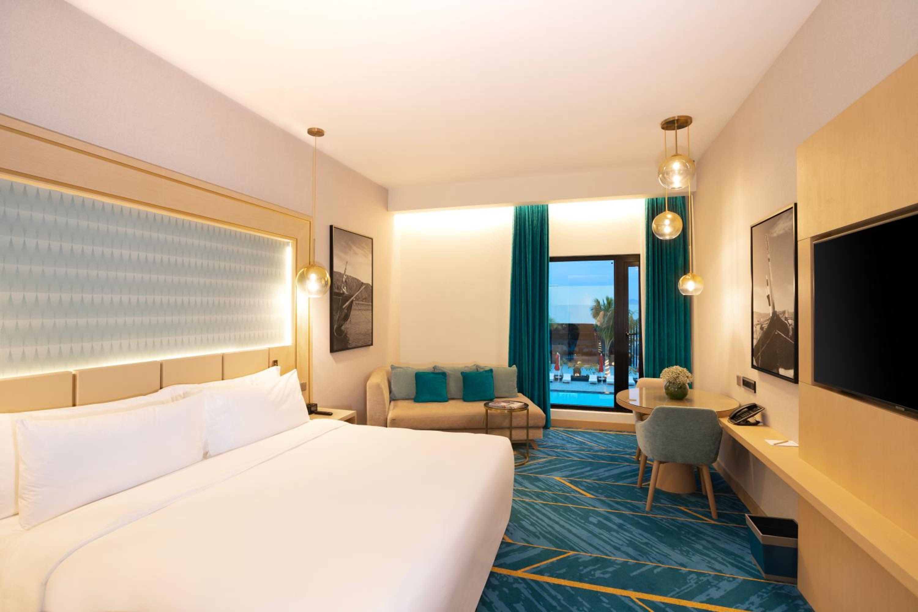 Superior Double or Twin Room with Pool View - Photo 2