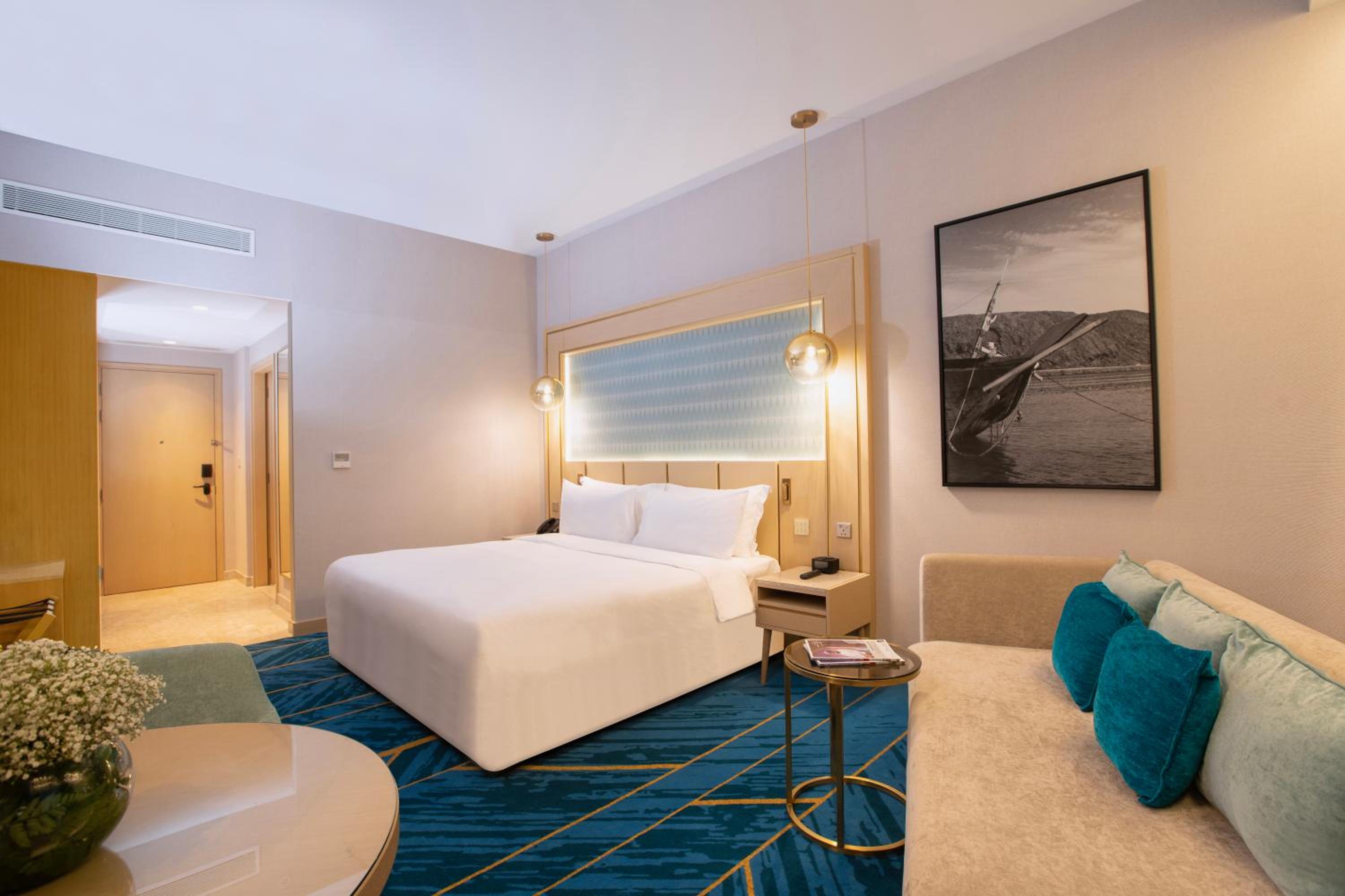 Superior Double or Twin Room with Pool View - Photo 3