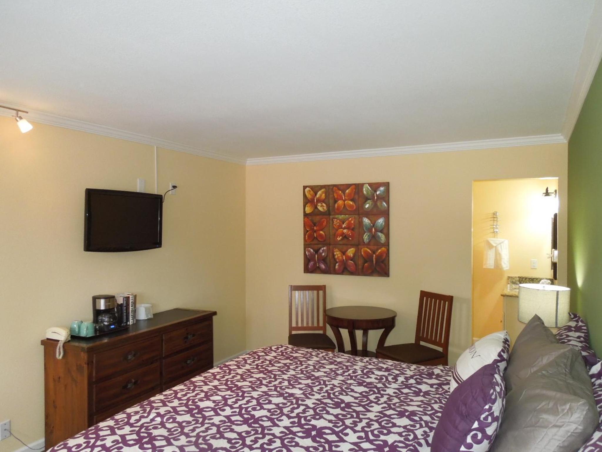 Superior King Room - Photo 9