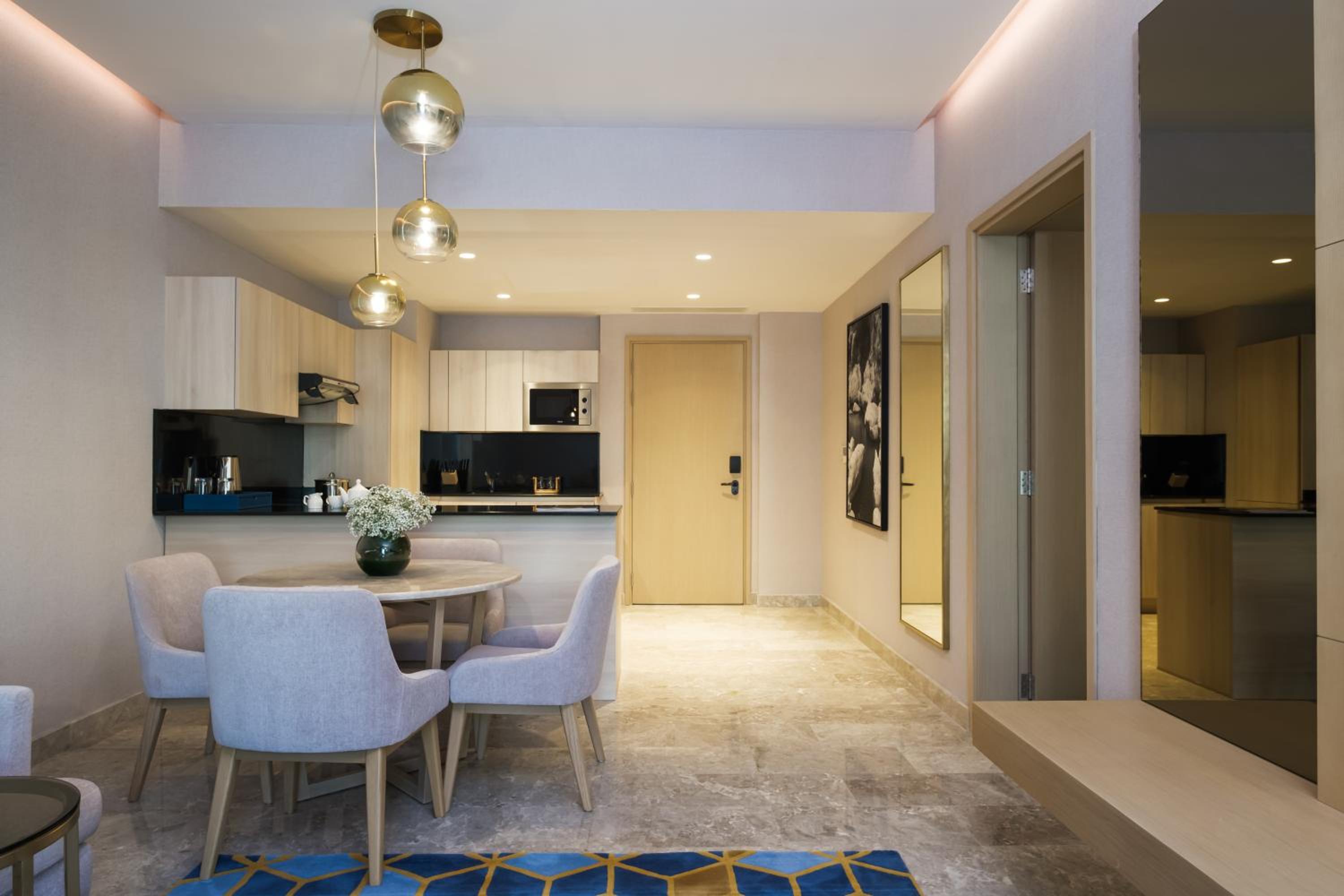 One-Bedroom Apartment - Photo 2