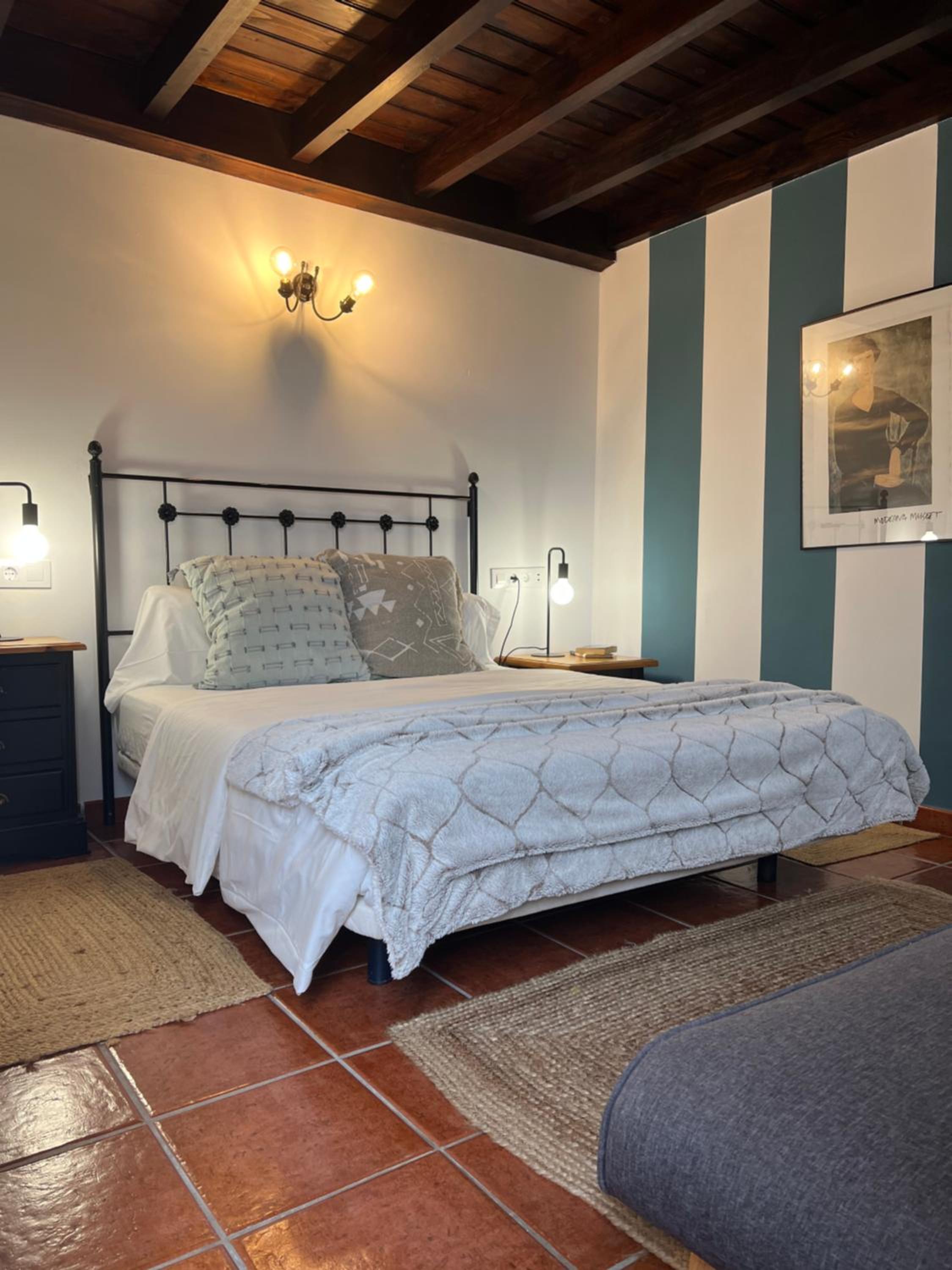 Twin Room - Photo 13
