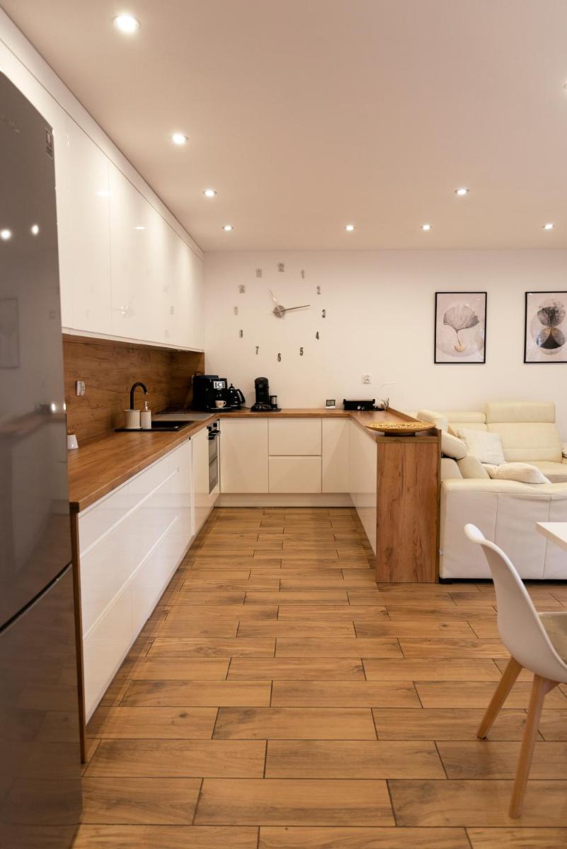 Apartment with Terrace - Photo 44