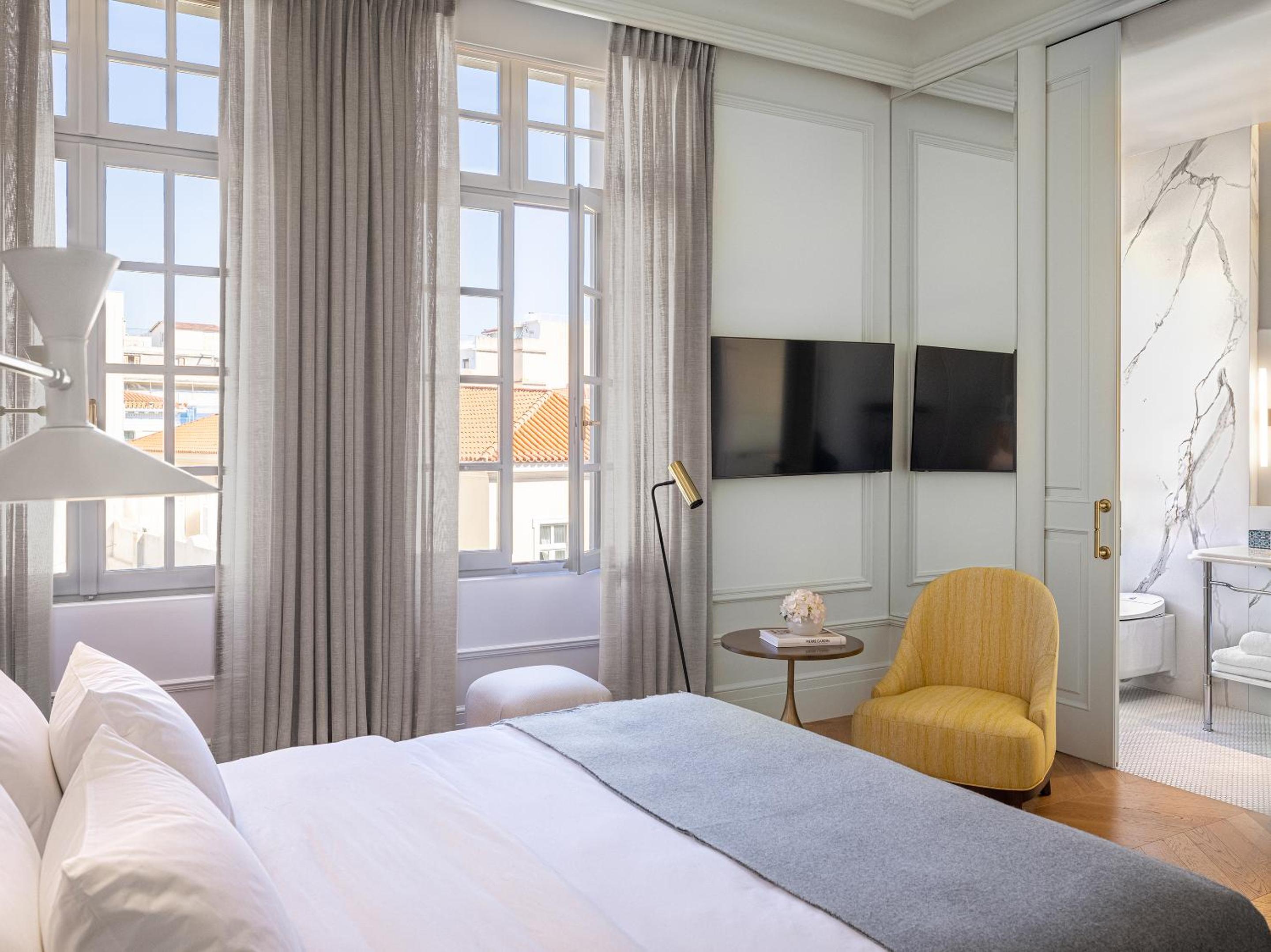 Athenian Apartment