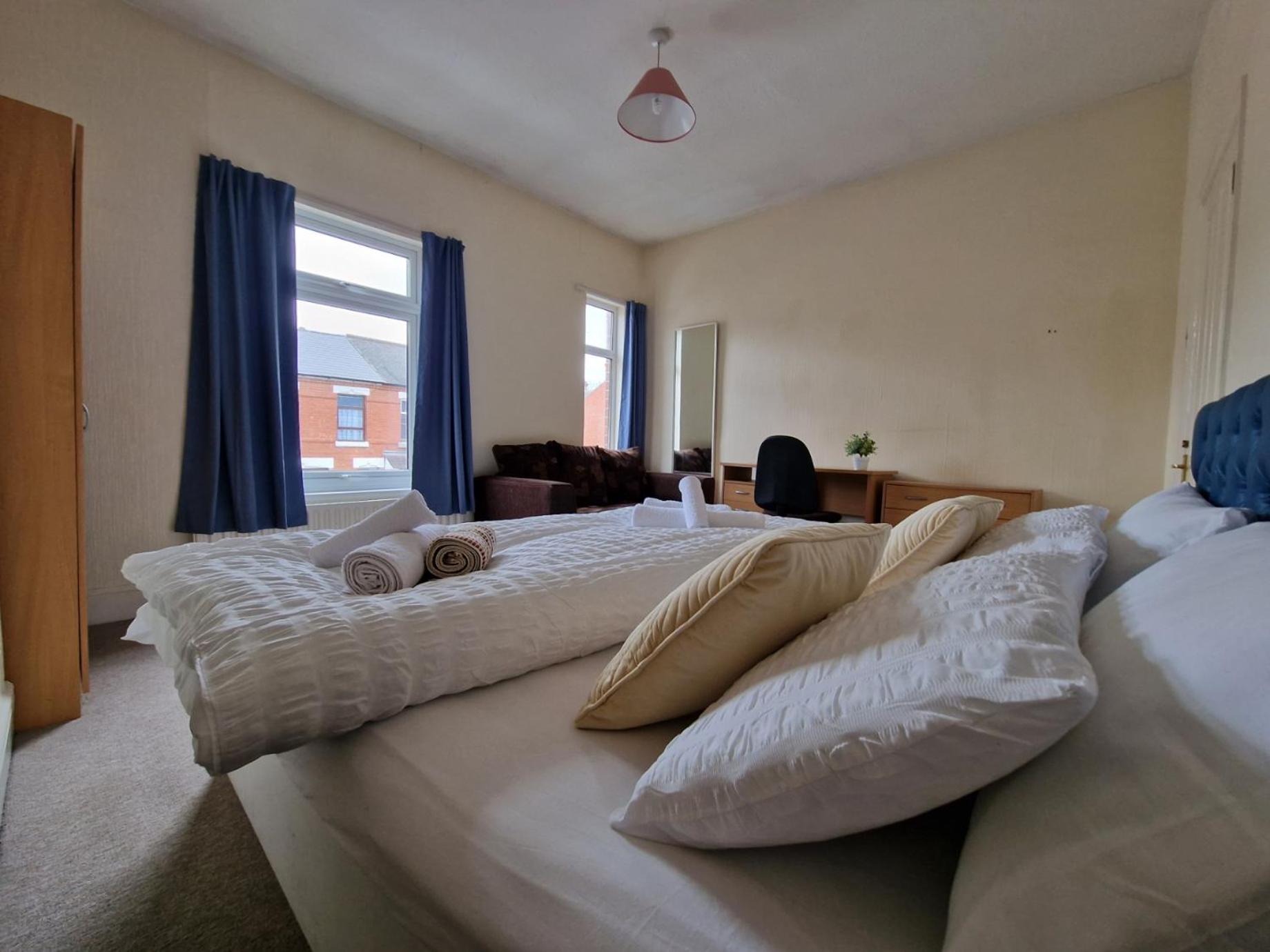 Double Room with Shared Bathroom