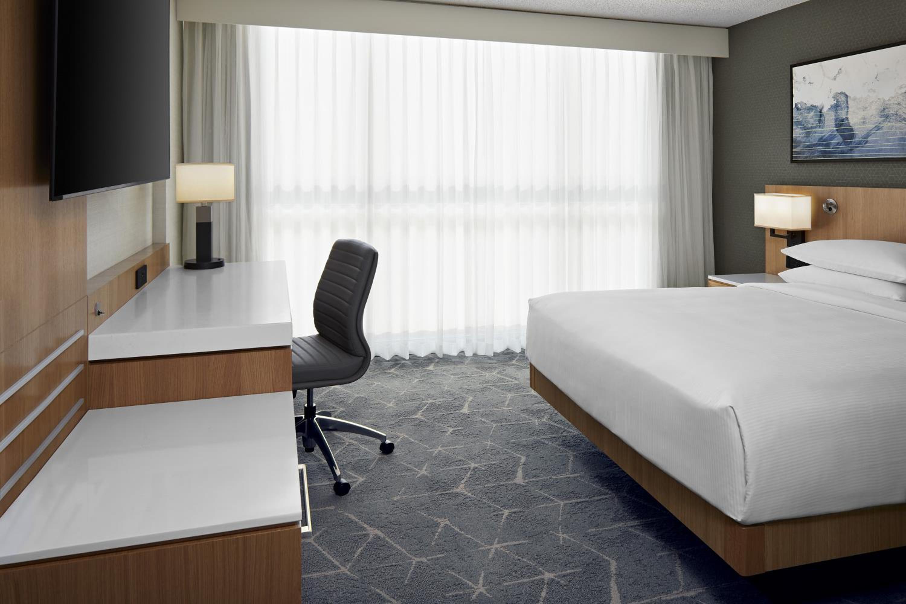 Premier Queen Room