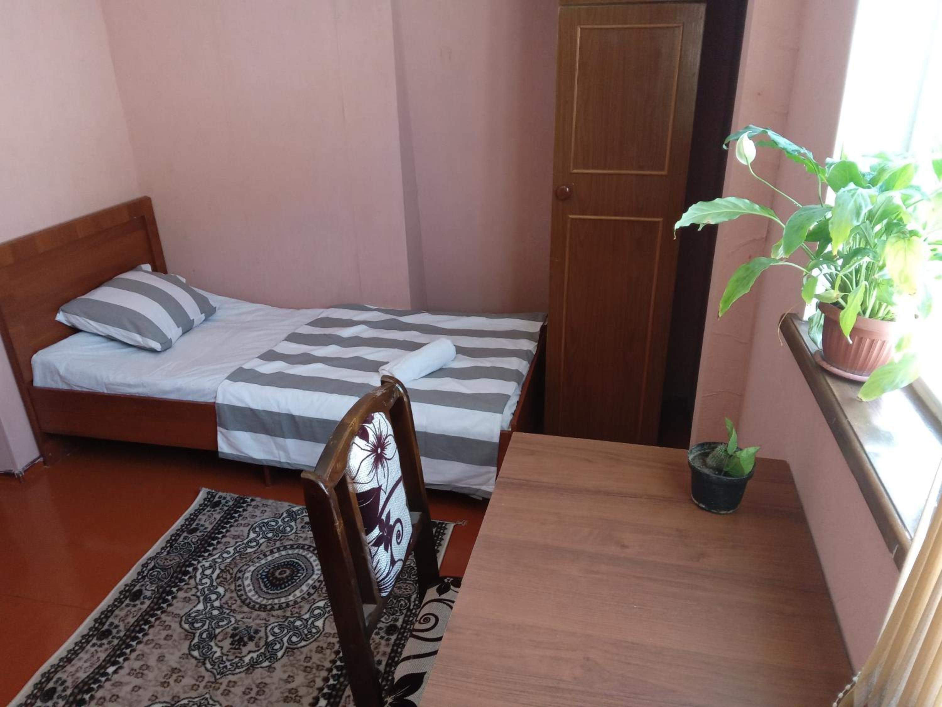 Single Room With Bath photo 1