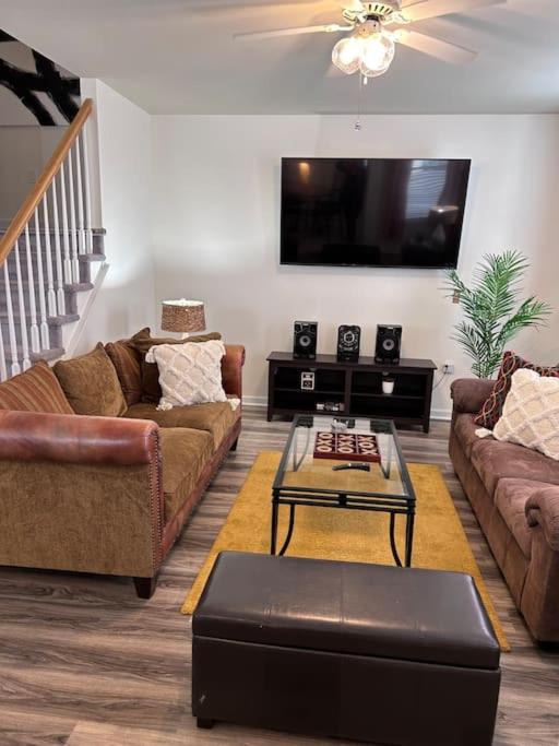 Three-Bedroom House - Photo 1