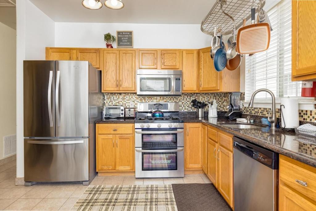 Three-Bedroom House - Photo 13