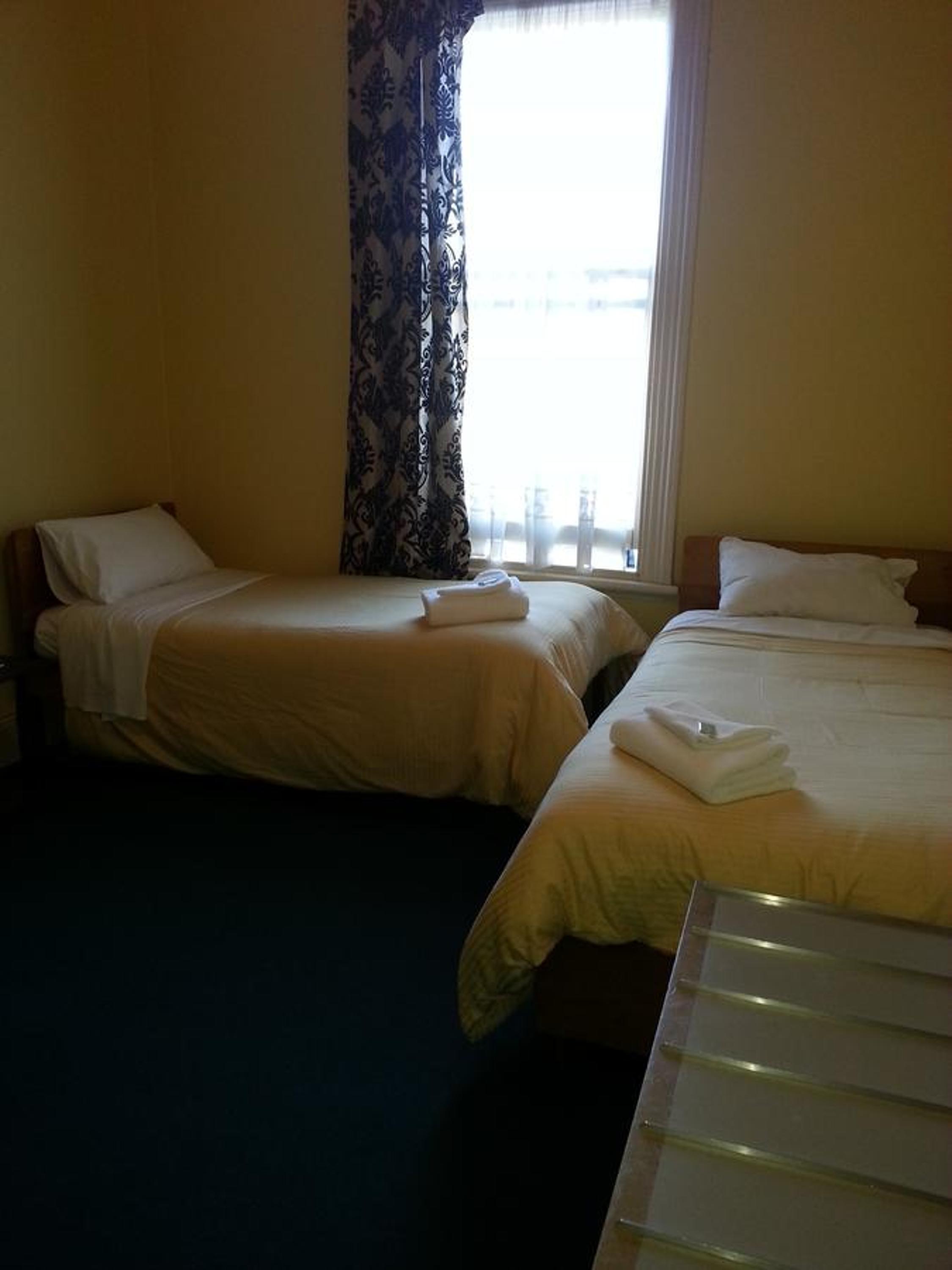 Quadruple Room - Photo 4