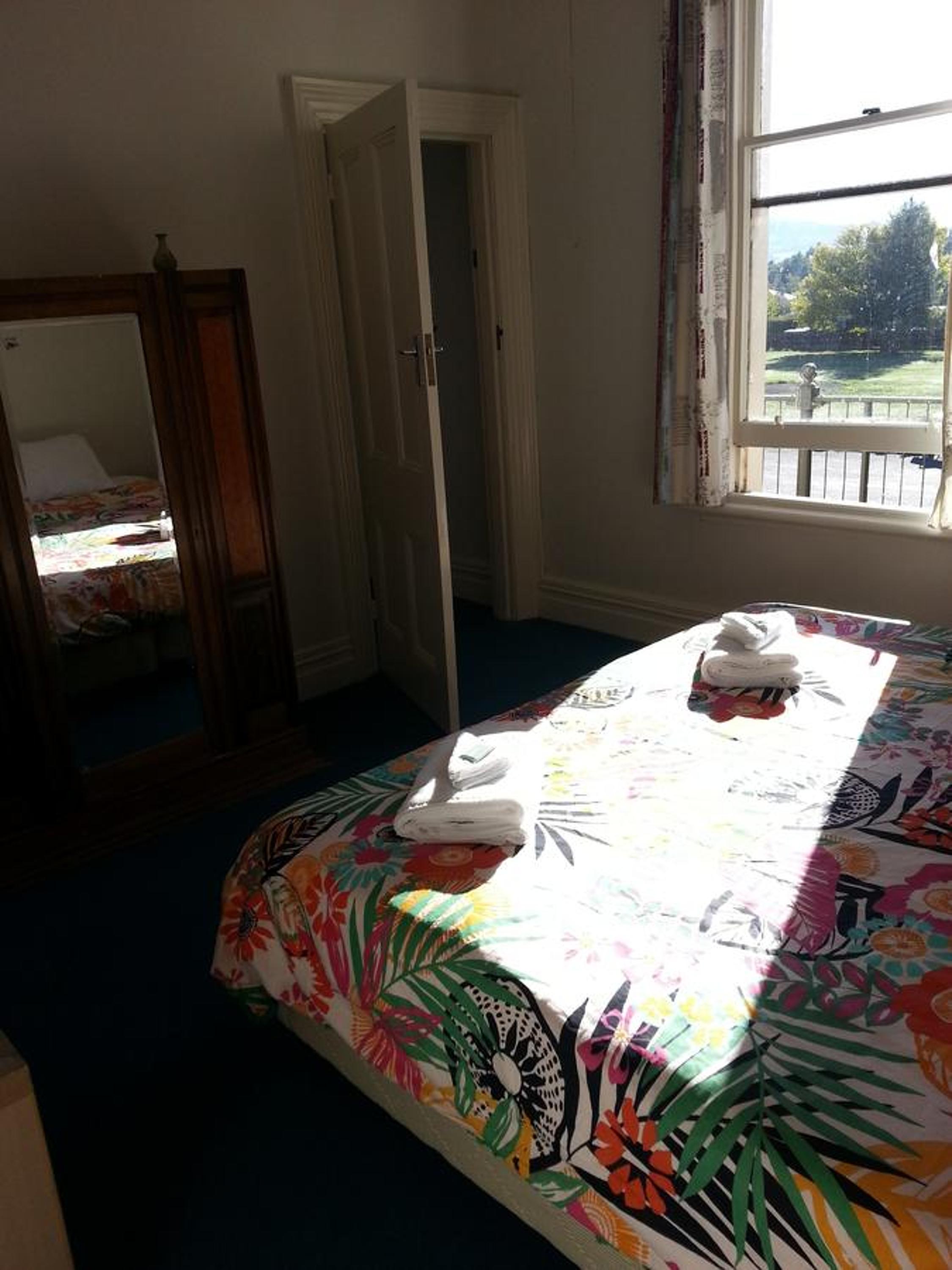 Family Room - Photo 2