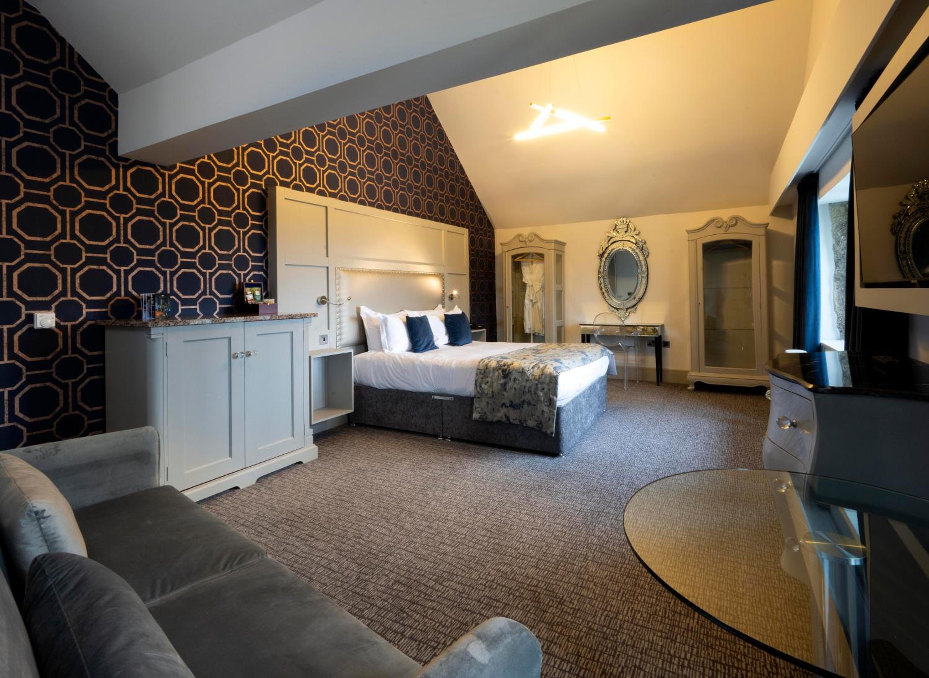 Double or Twin Room - Photo 3