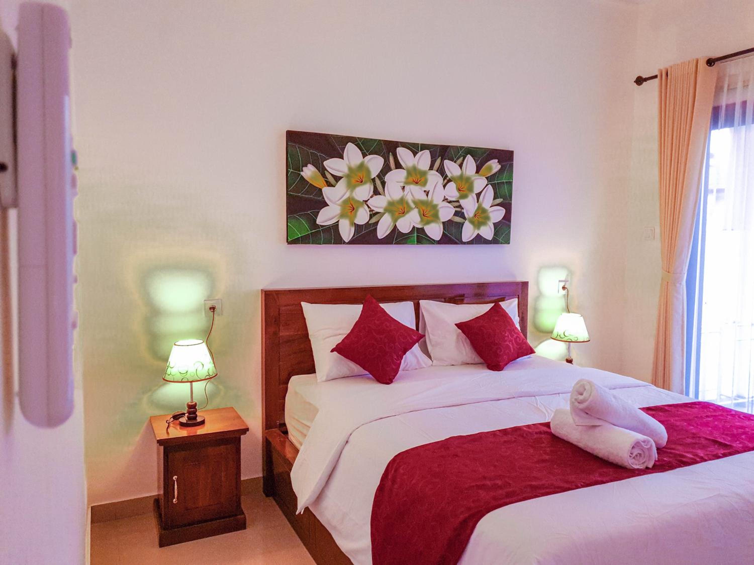 Double Room with Pool View - Photo 2