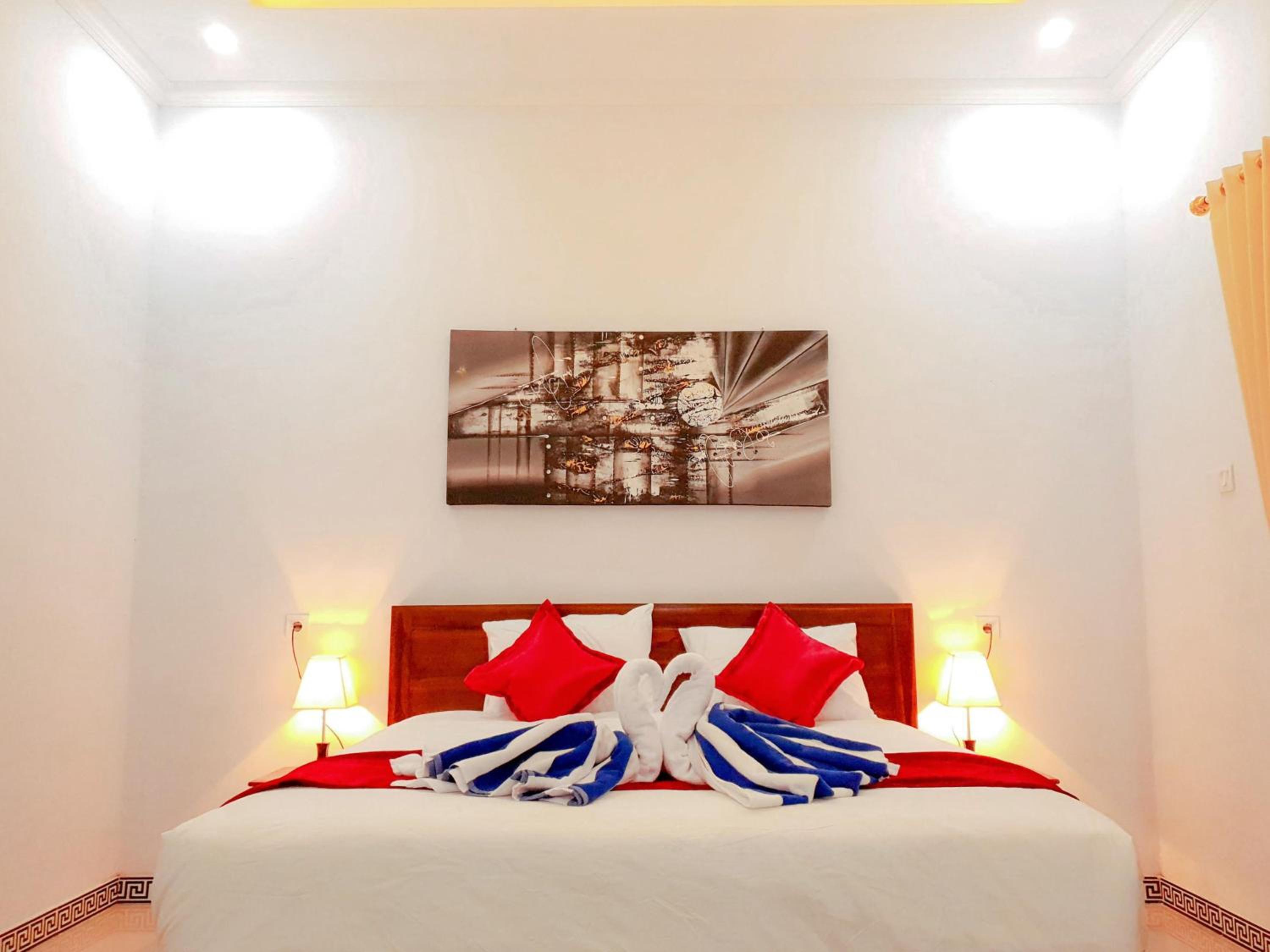 Deluxe Double Room with Balcony and Sea View - Photo 28