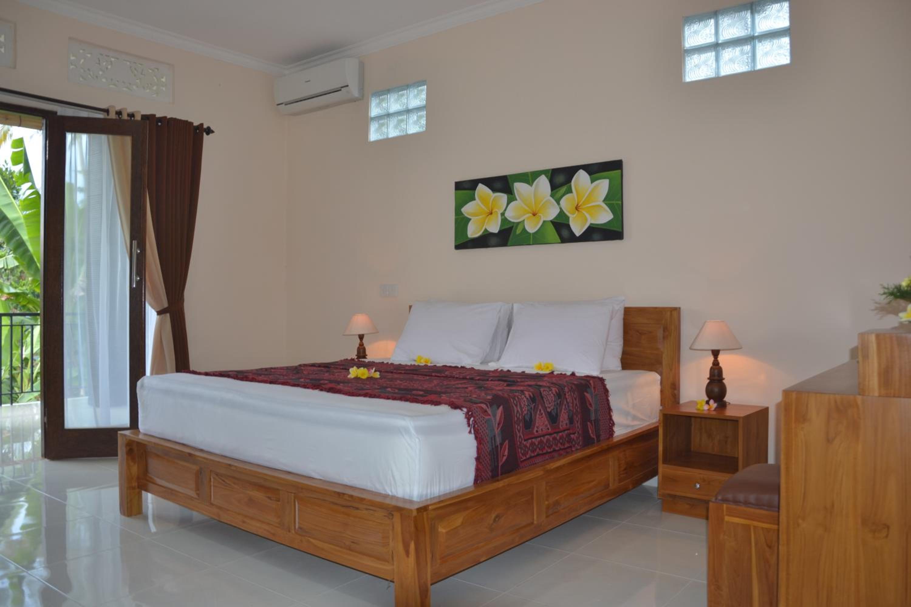 Deluxe Double Room with Balcony - Photo 6