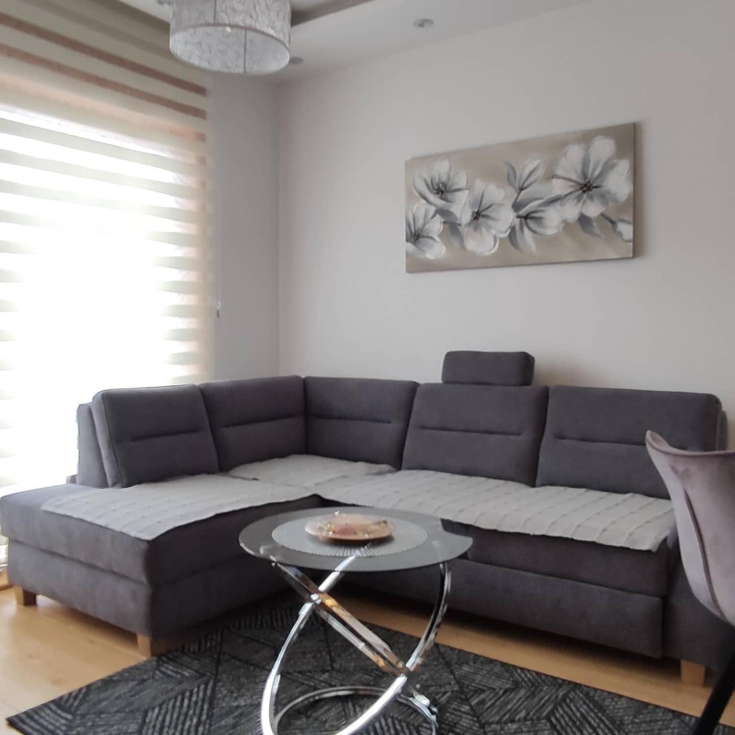 Apartment photo 1