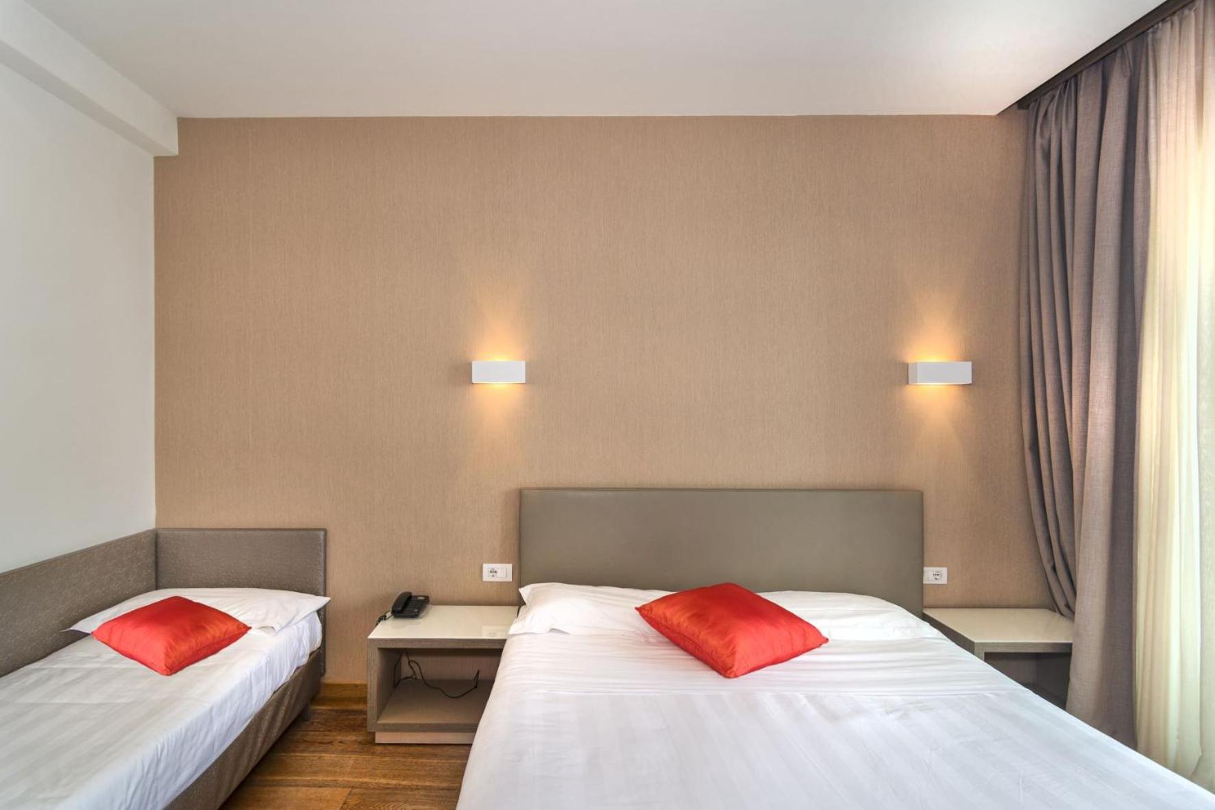 Superior Double or Twin Room with Sea View photo 2
