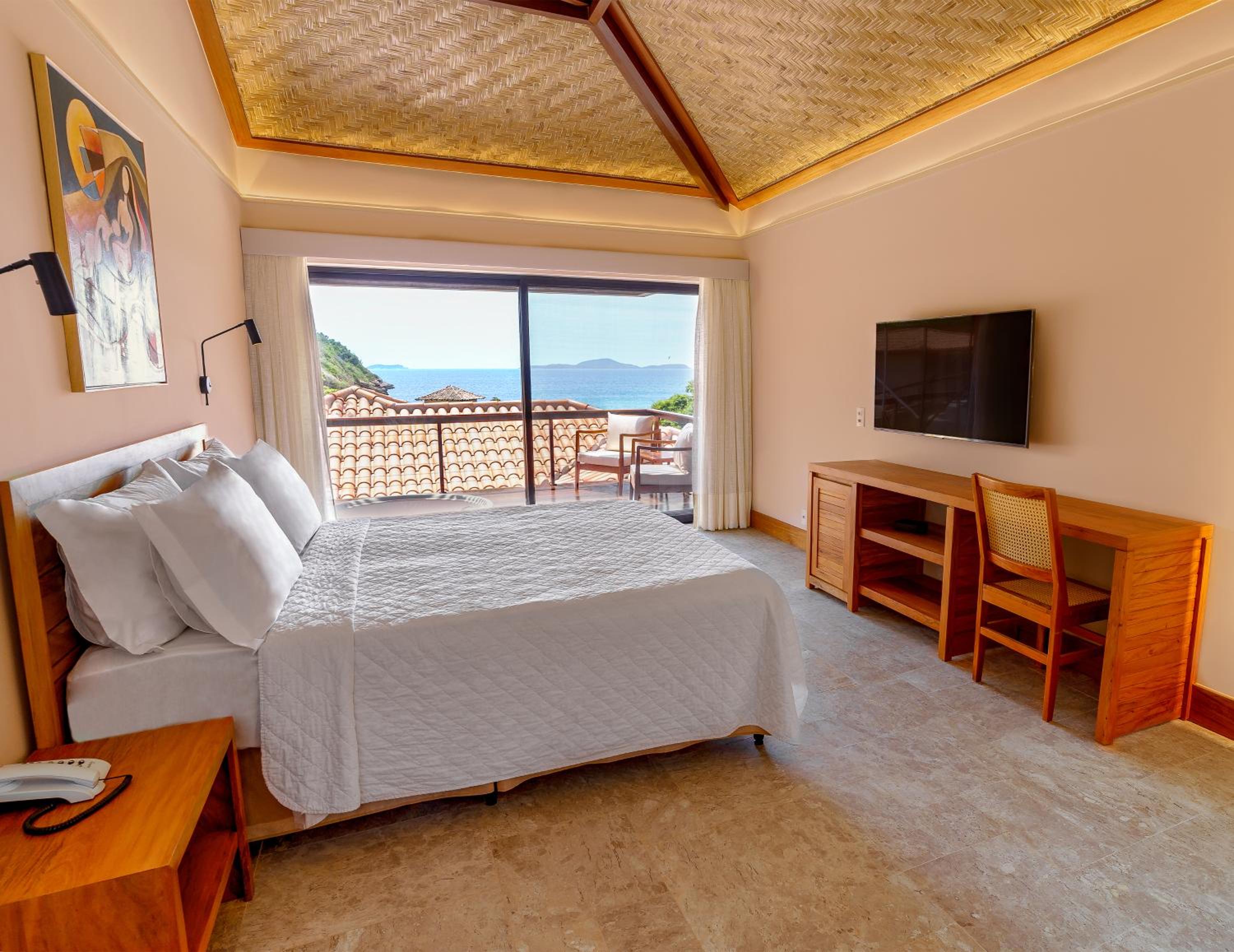 Deluxe Suite with Sea View