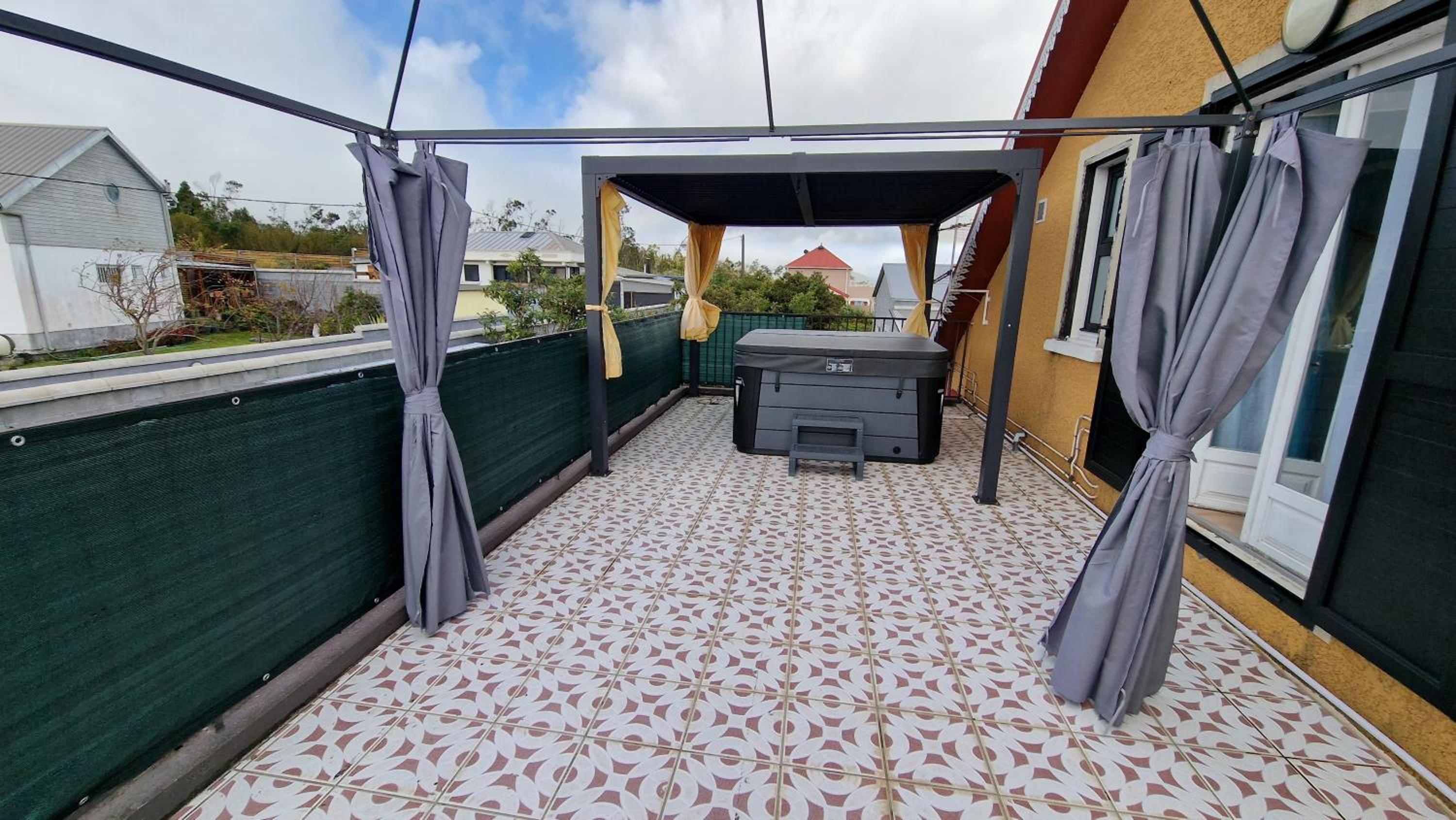 Villa photo 3