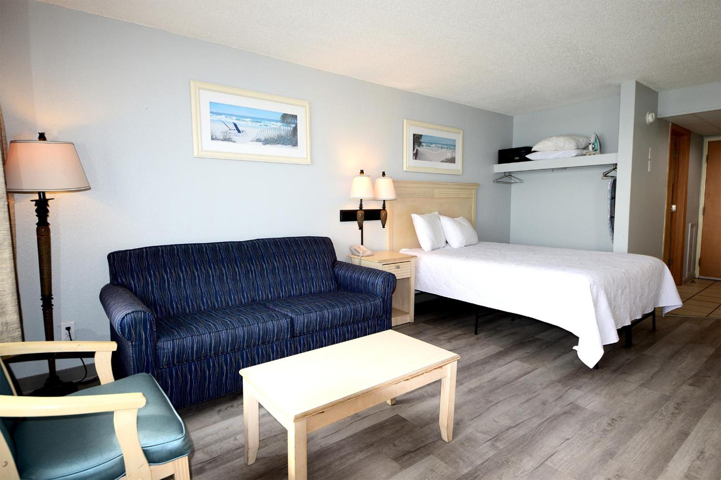 1 Bedroom Oceanfront (Non-Efficiency) with 1 Queen Bed and 1 Sleeper Sofa (Double) – B2N