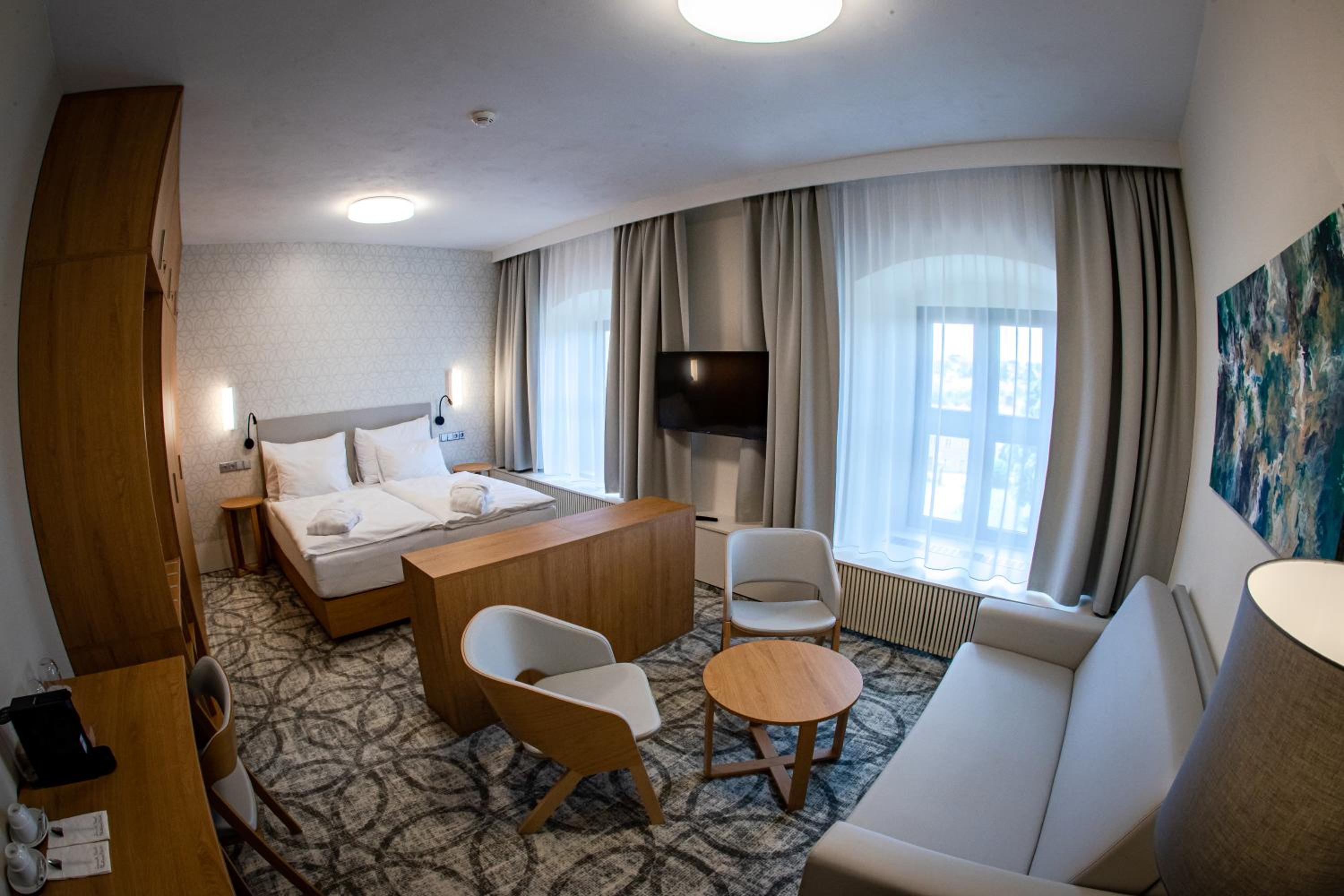 Deluxe Double Room photo 2