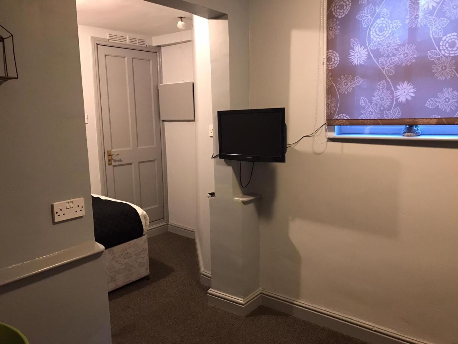 Single Room photo 2
