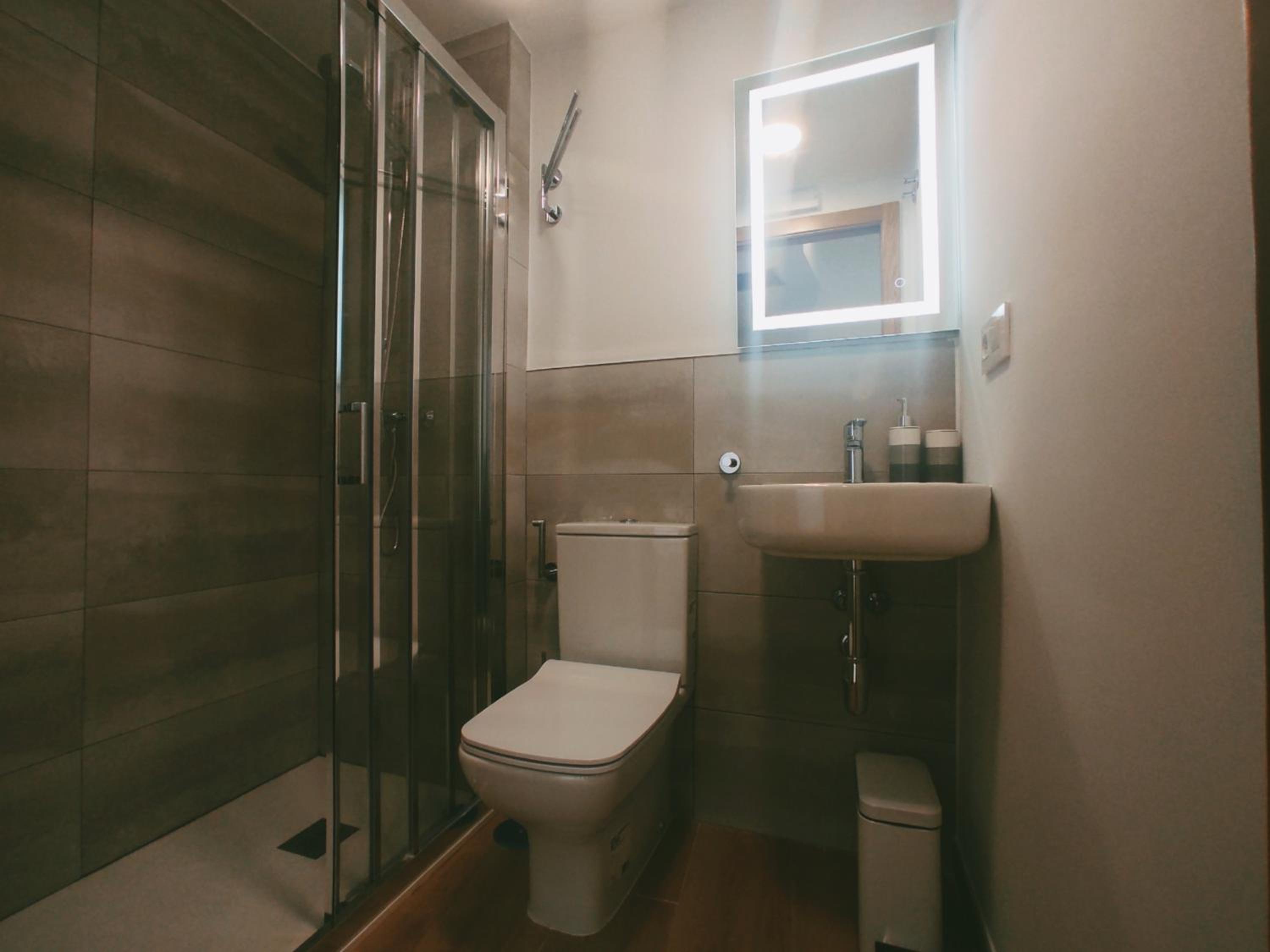 Budget Double Room photo 2