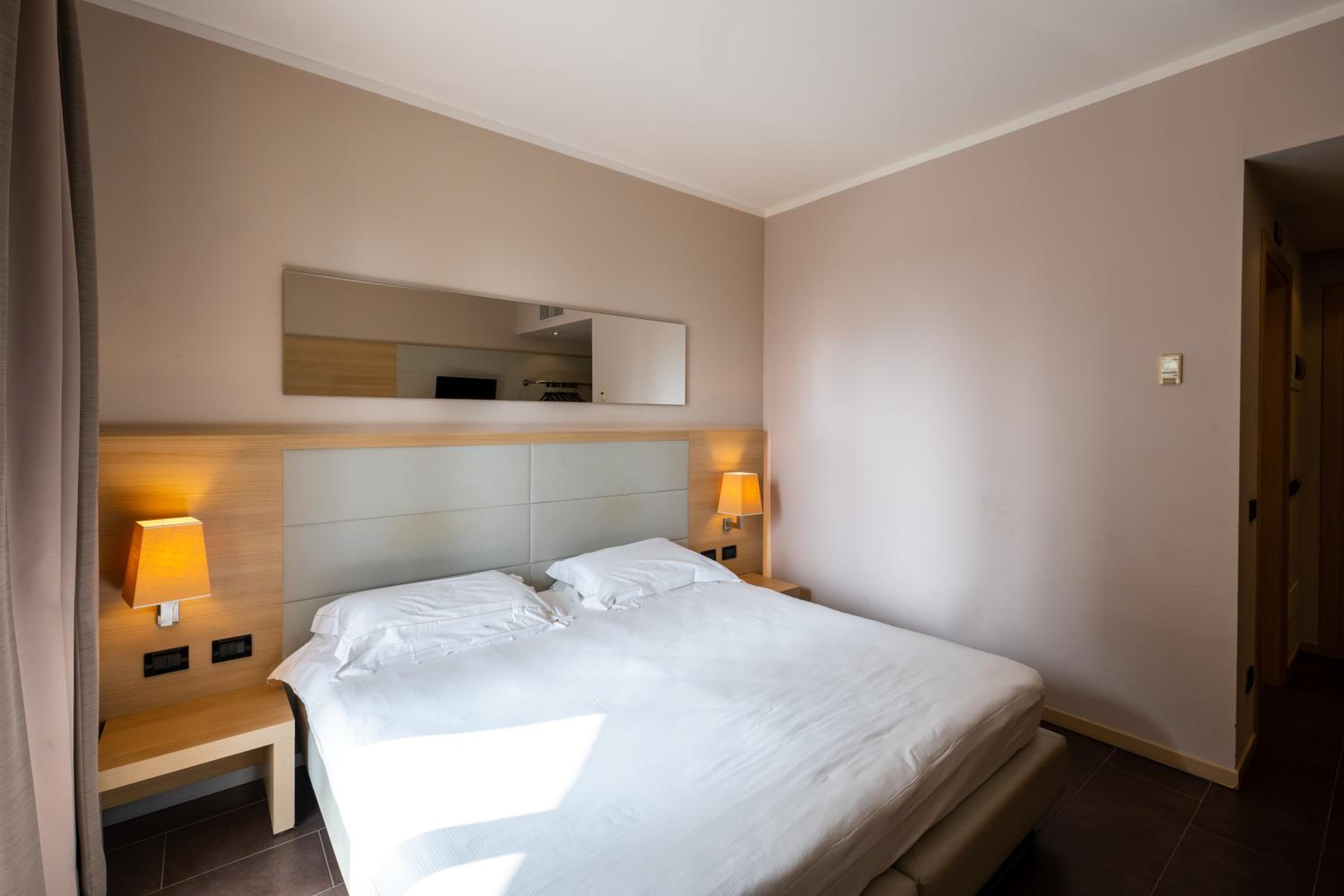 Prestige Double or Twin Room with Lake View and Balcony
