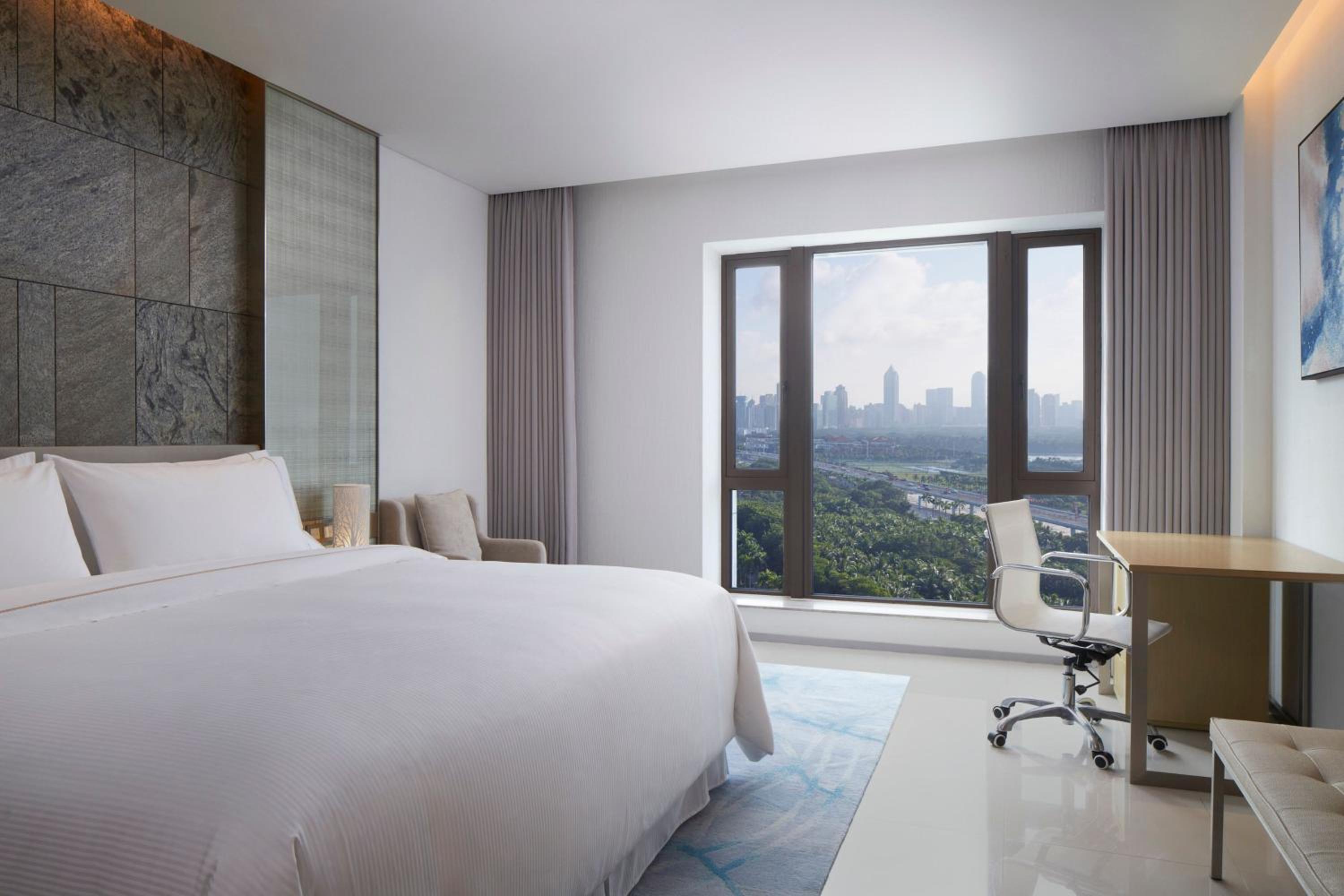 King Room with Bay View - Photo 3
