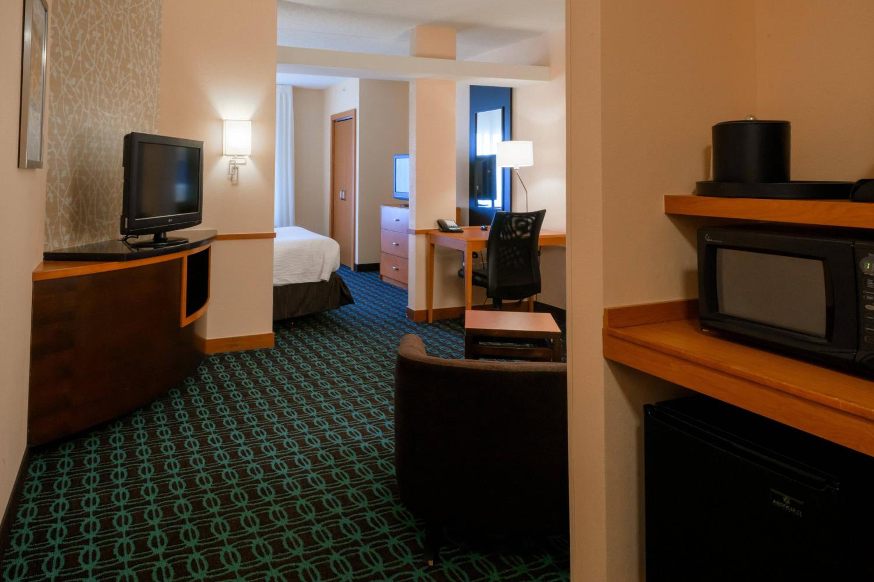 Studio with Two Double Beds - Photo 3