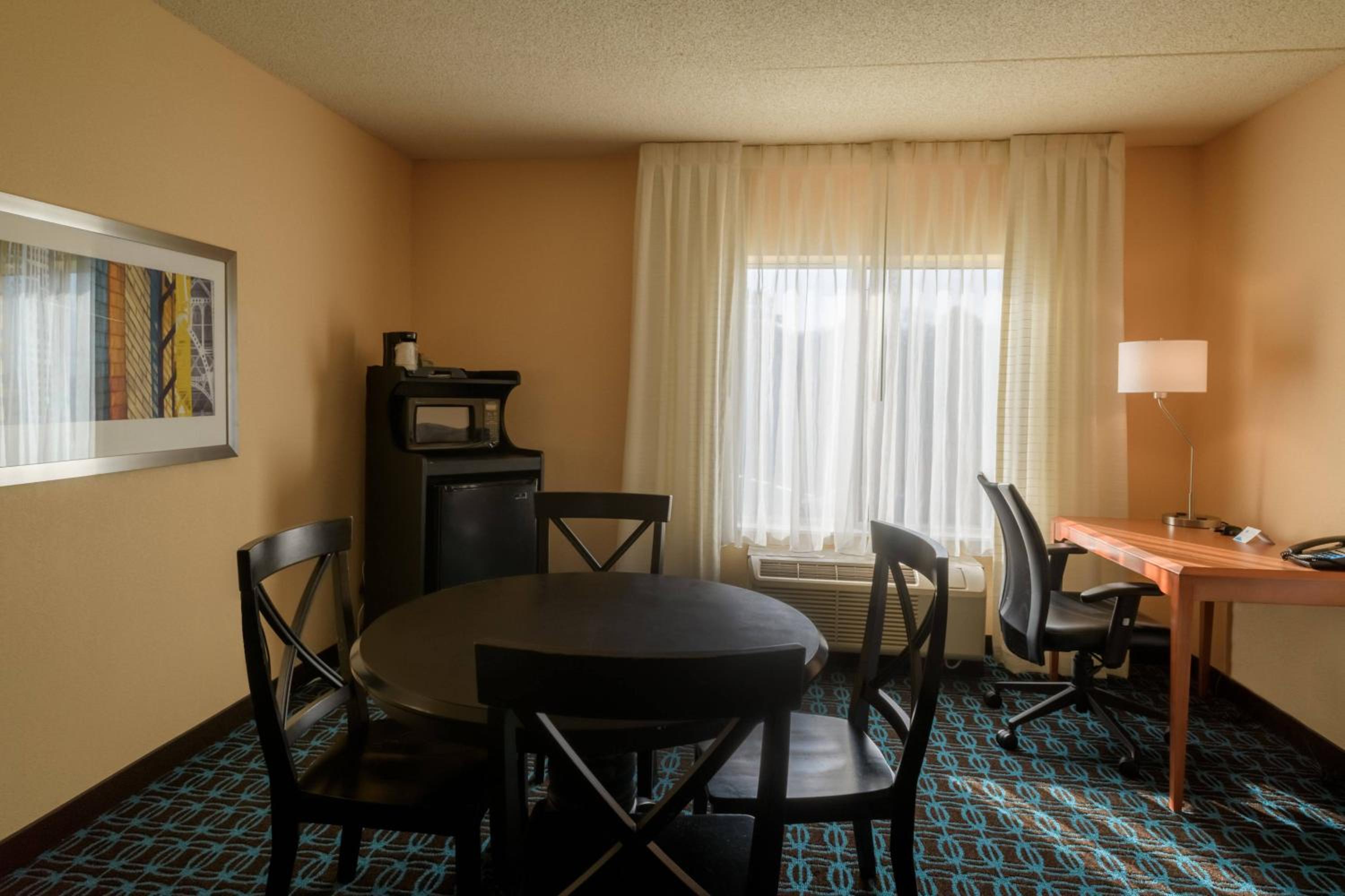 One-Bedroom Suite photo 2