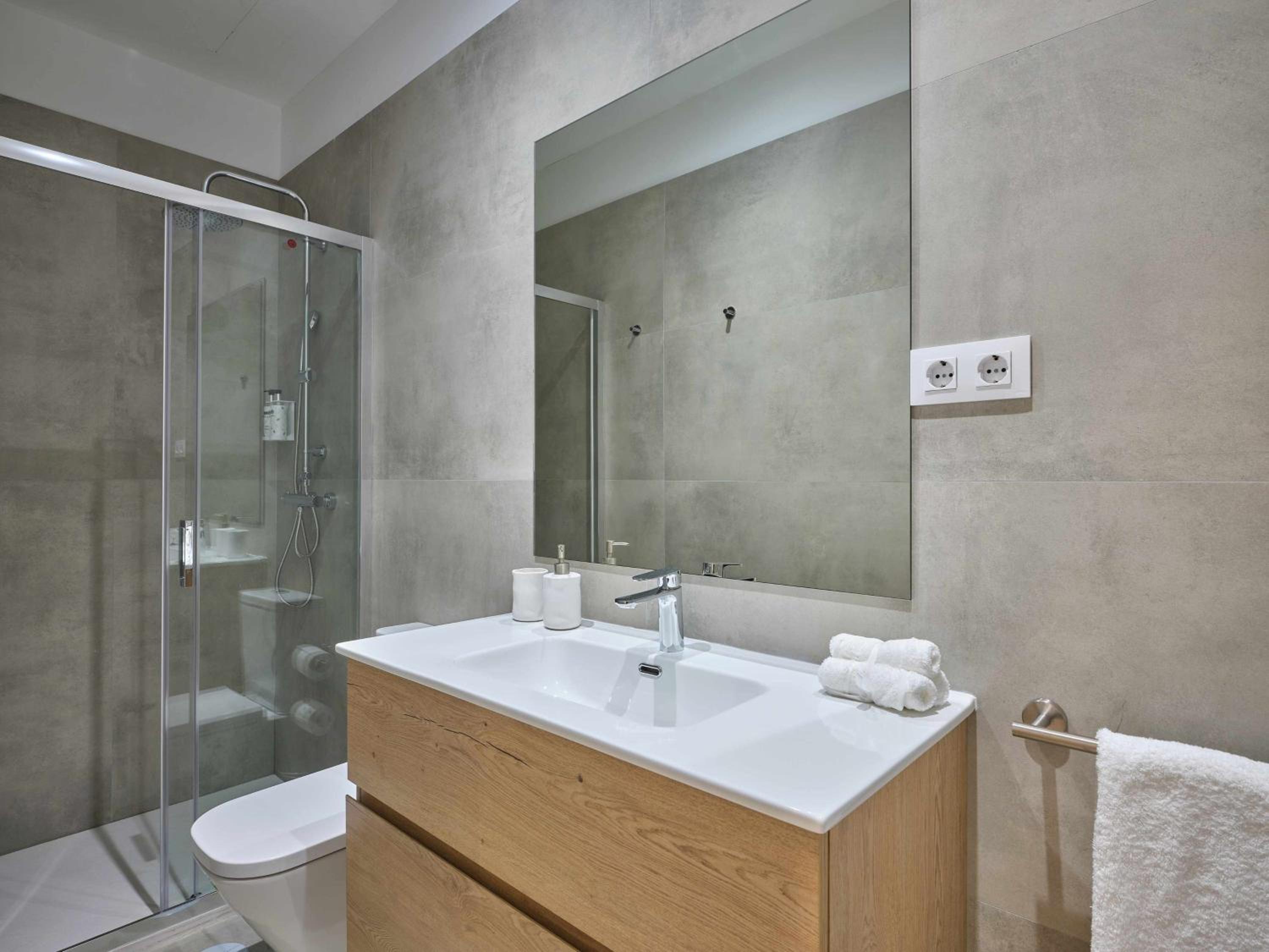 Standard Double Suite - Photo 9