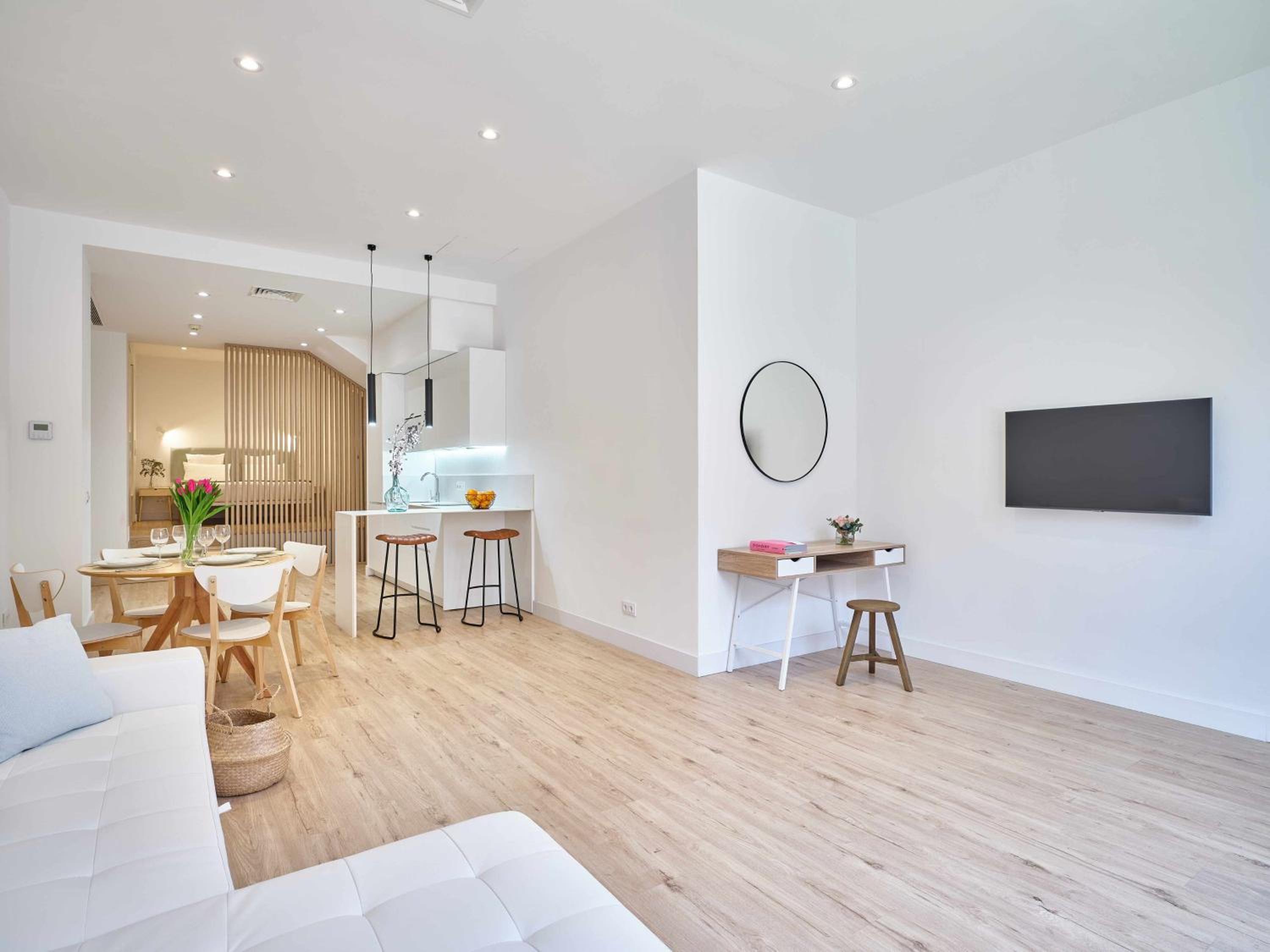 Duplex Suite - Photo 3